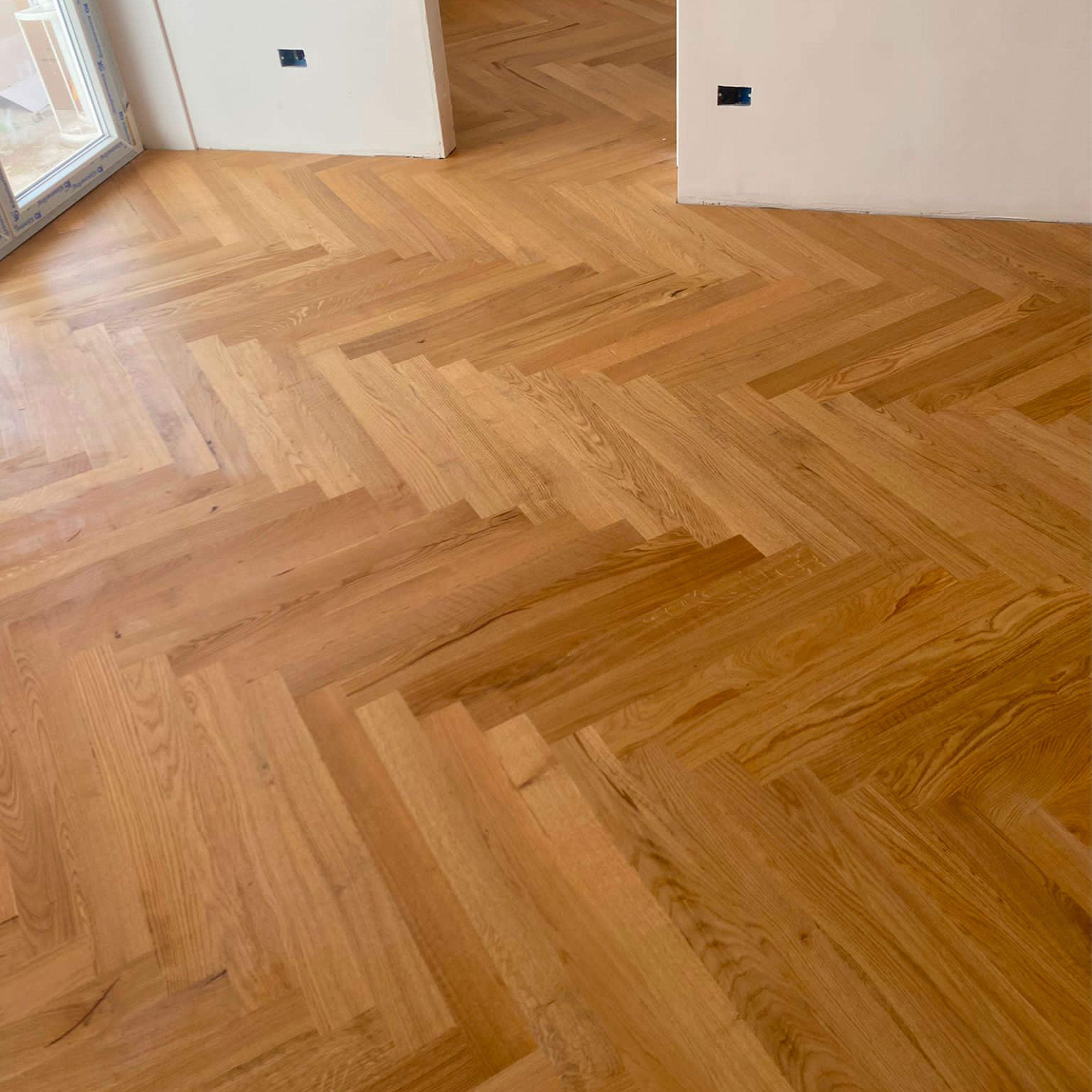 Trasformazione Stilistica a Roma: Parquet a Spina Italiana Listello Allegro di Haro, Finemente Lavorato