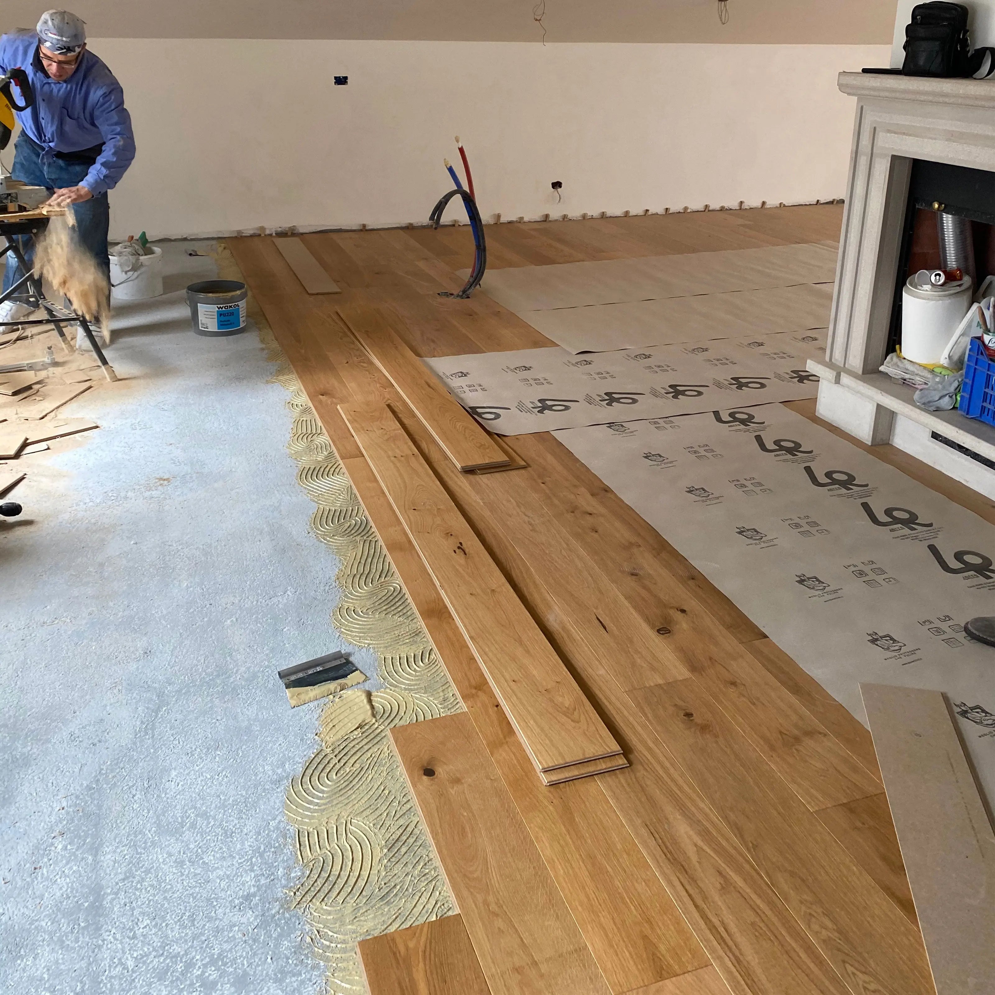 Stiamo posando un listone haro da 29,90€ al mq