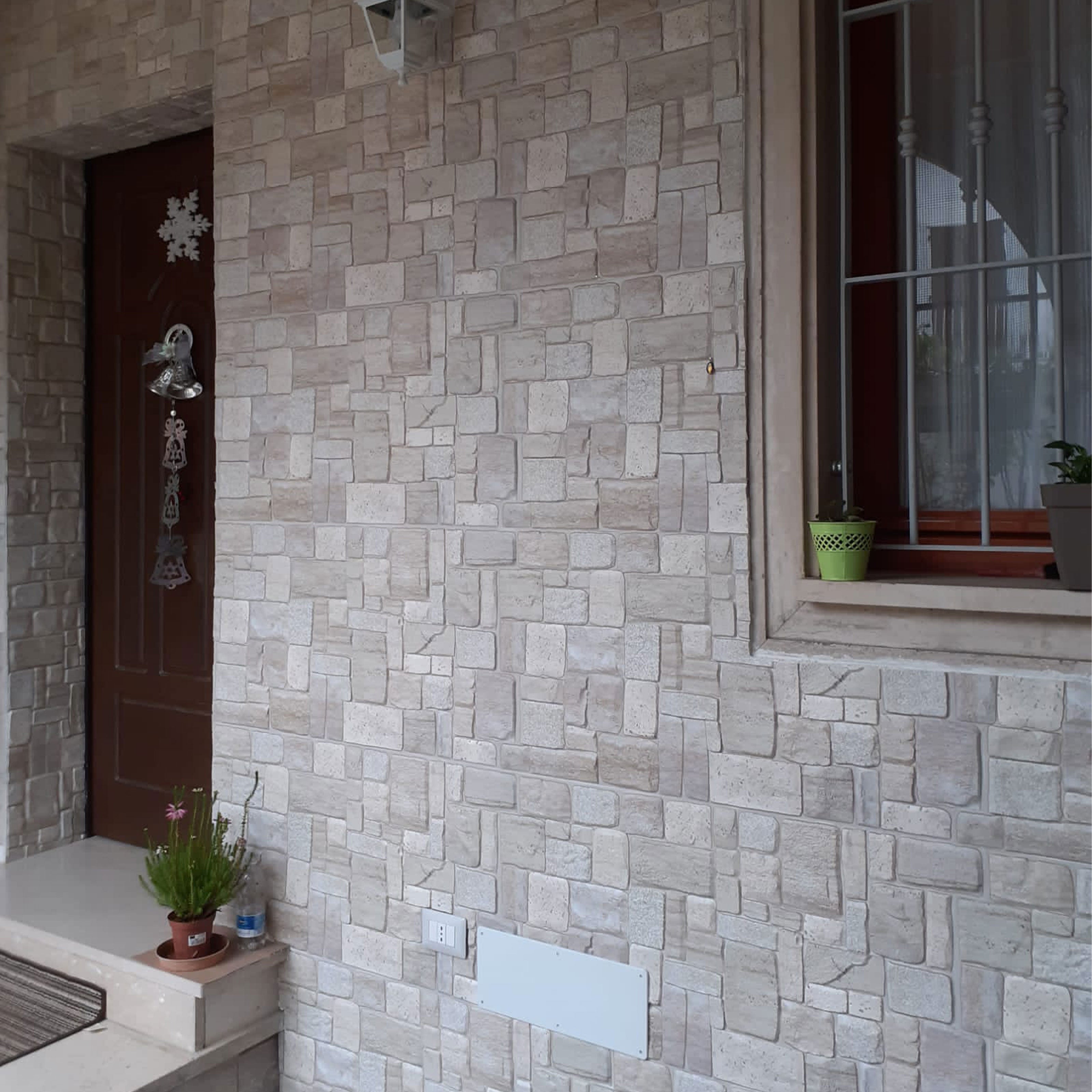 Un cliente ci sbalordisce con i nostri pannelli in PVC