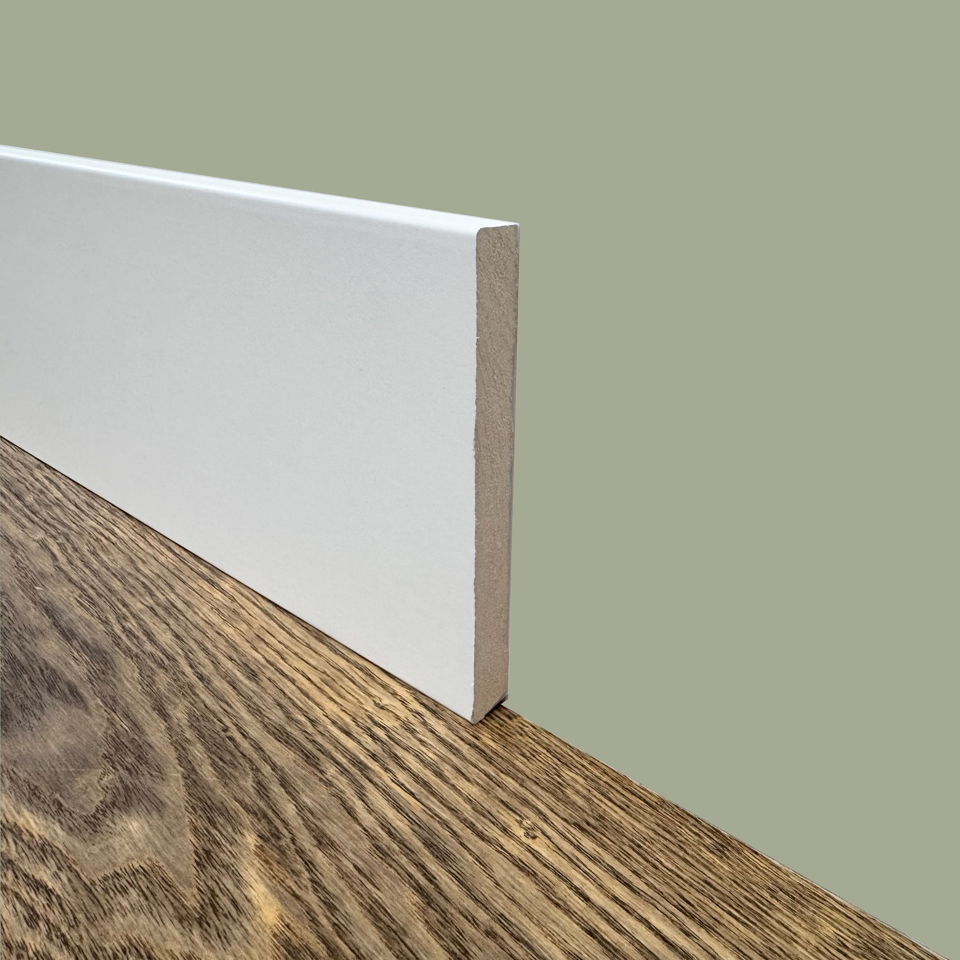 BATTISCOPA ZOCCOLINO SQUADRATO in FIBRA DI LEGNO COMPATTA 120X12 BIANCO 9016 - Eternal Parquet