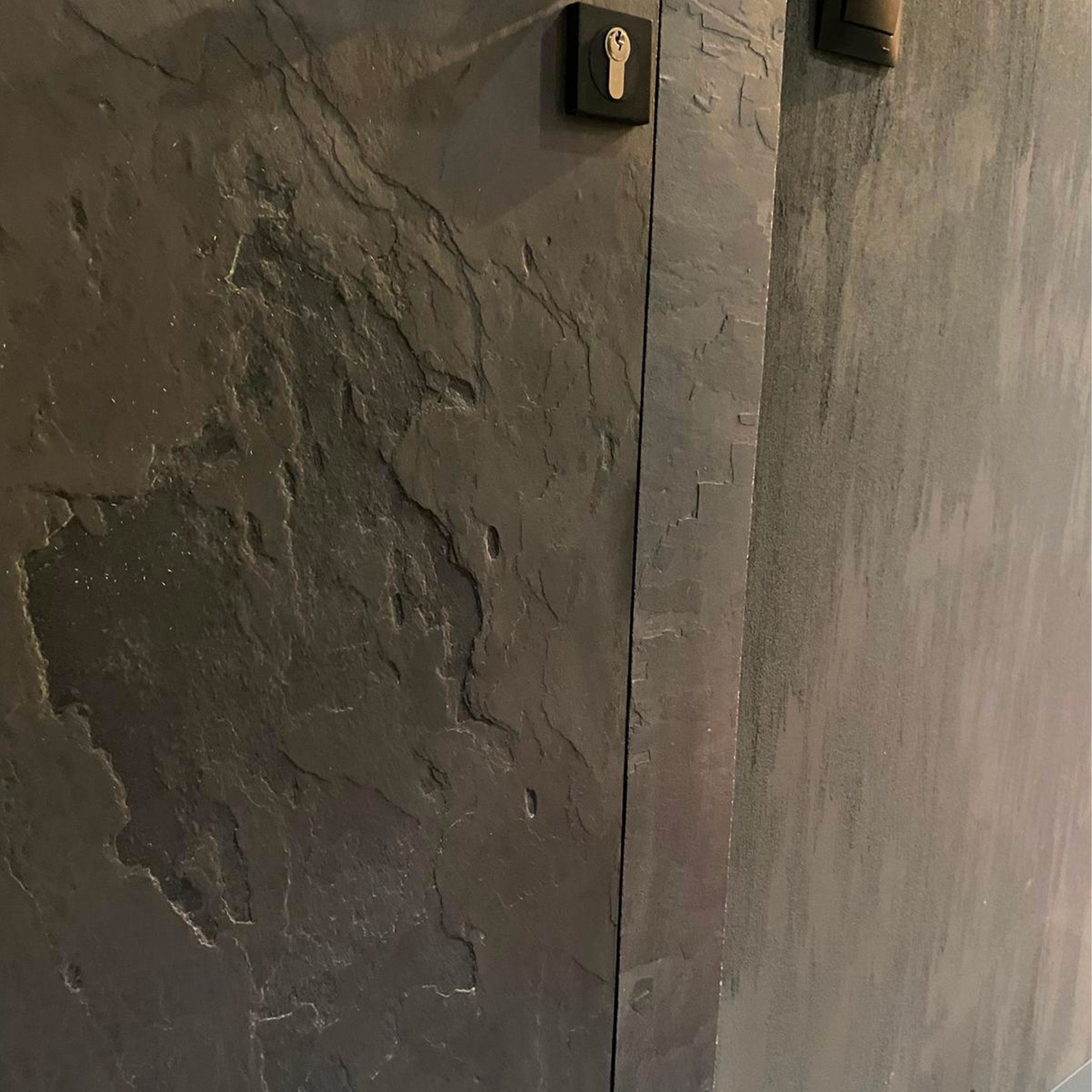 pannello rivoluzionario di Rivestimento interno-esterno in VERA PIETRA flessibile 61x122x0,3cm ARDESIA AMARO - Eternal Parquet