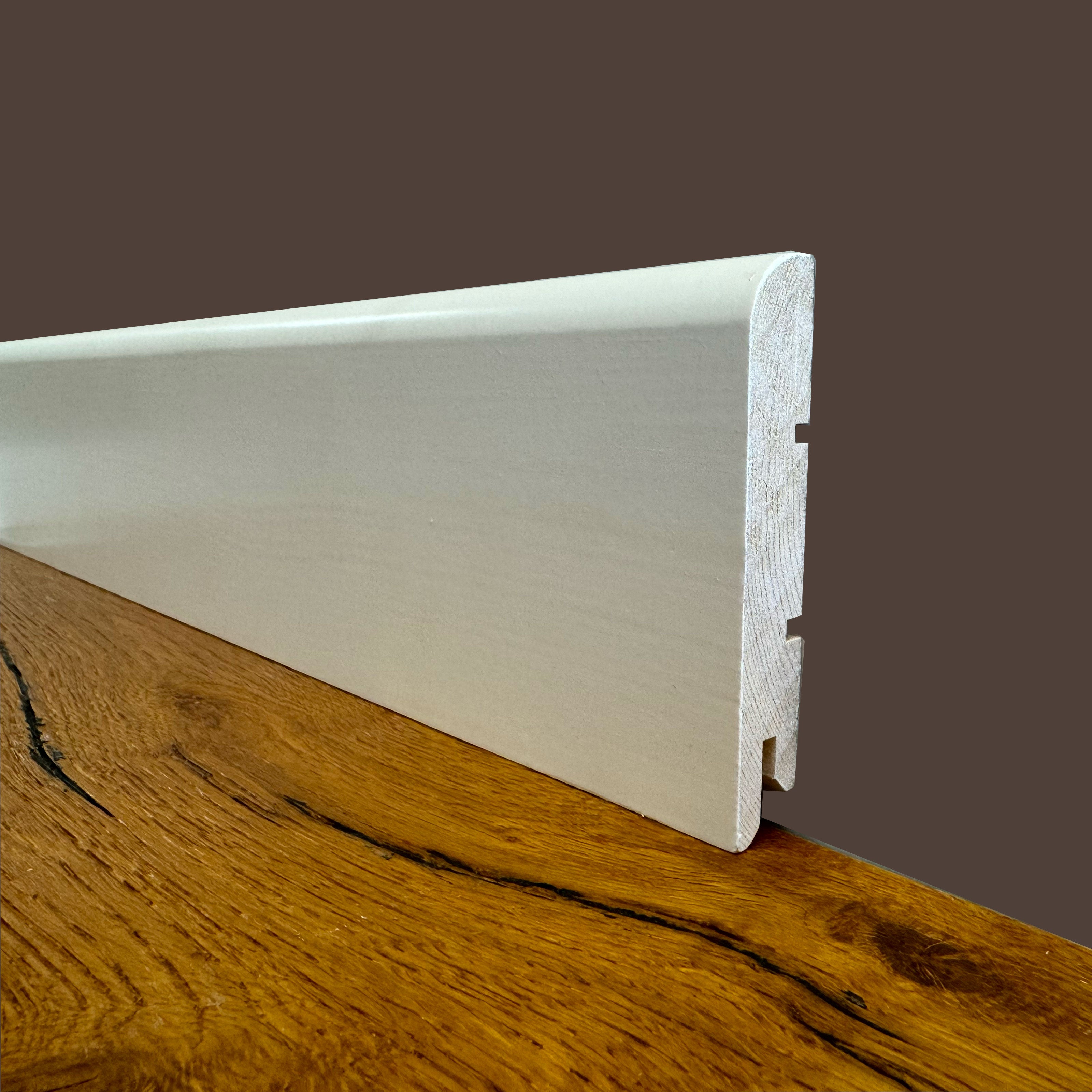 Battiscopa PREMIUM in legno MASSELLO BC 91x15 laccato bianco liscio (prezzo al metro) - Eternal Parquet