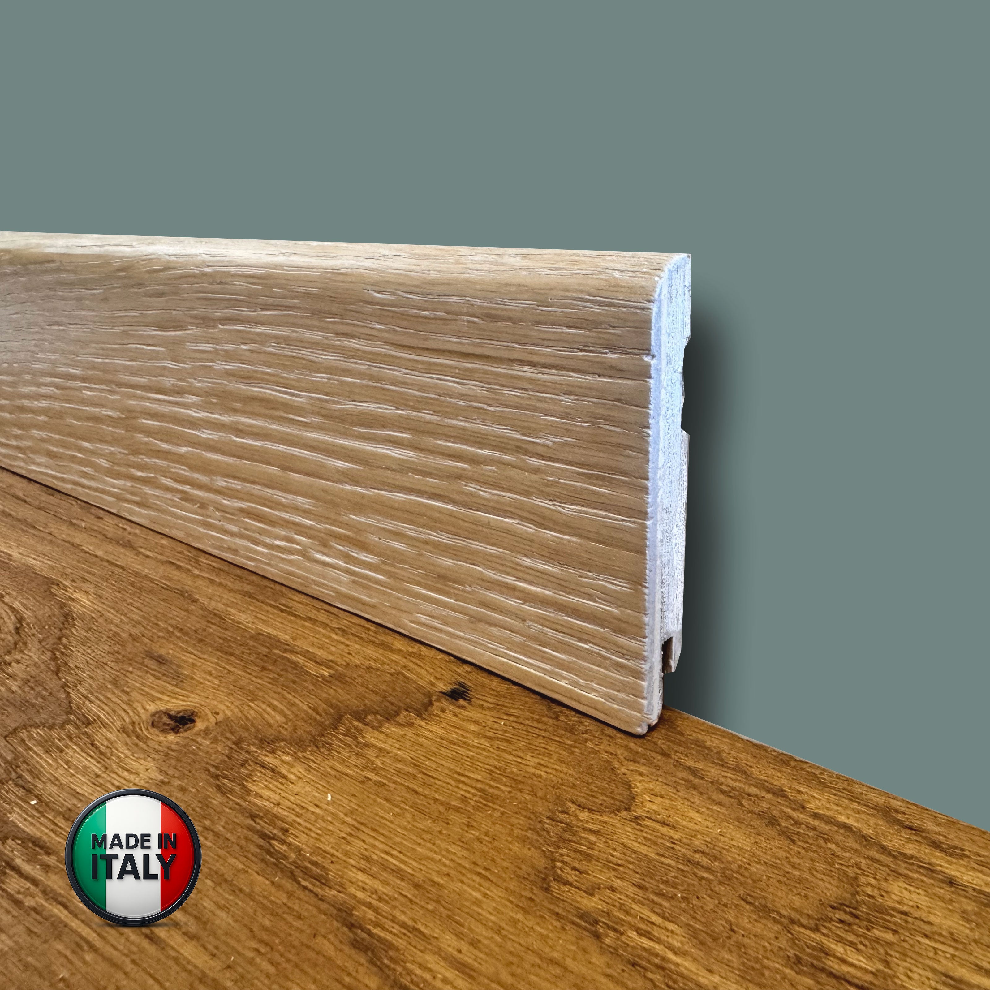 €1,49ml ** FUORI TUTTO ** Lotti da 95ml di Battiscopa in legno multistrato impiall. rovere DECAPATO 70x10mm - Eternal Parquet