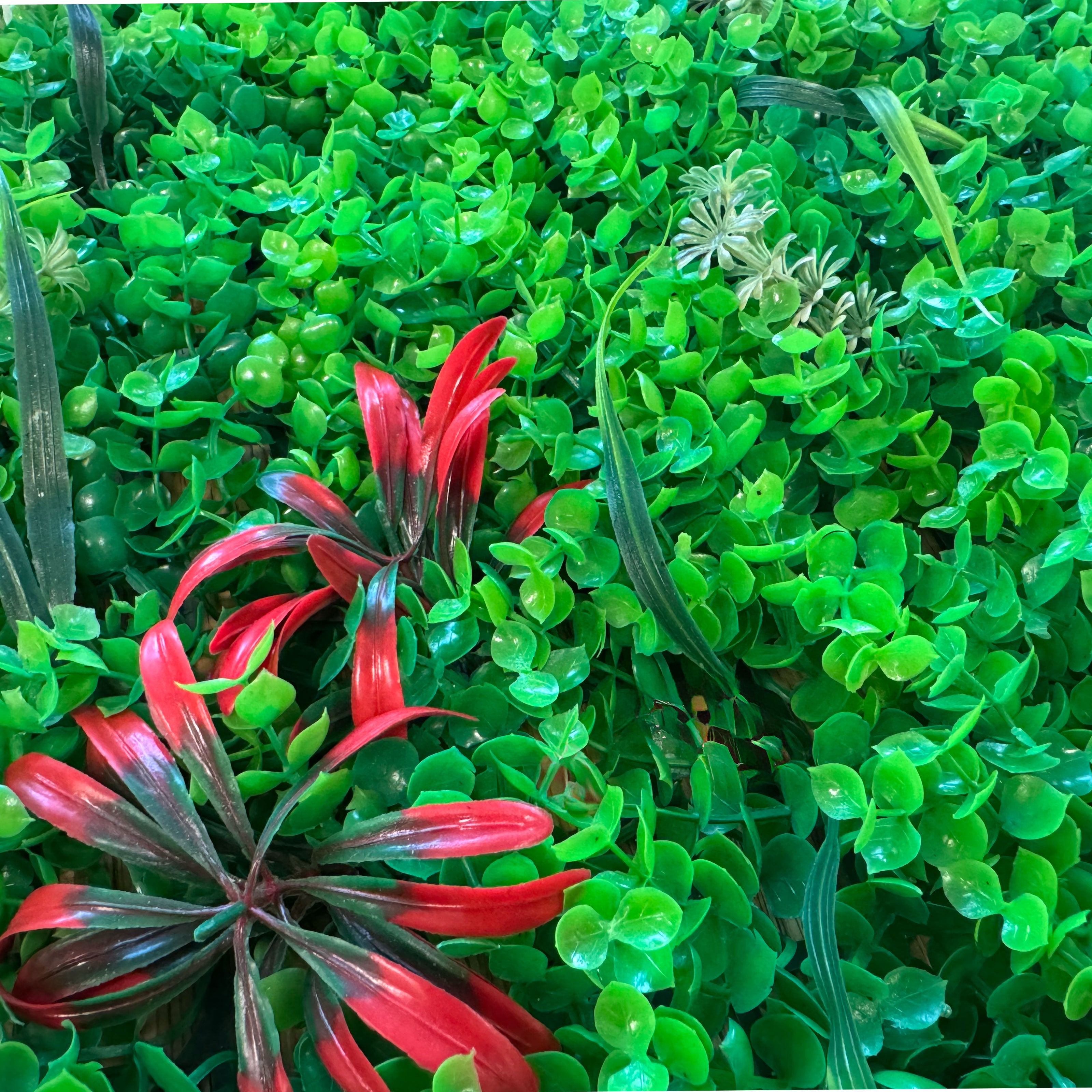 Pannelli Verde Verticale 50×50 cm Ultra-realistici e folti, per interno/esterno BOSSO E FIORI - Eternal Parquet - Eternal Parquet