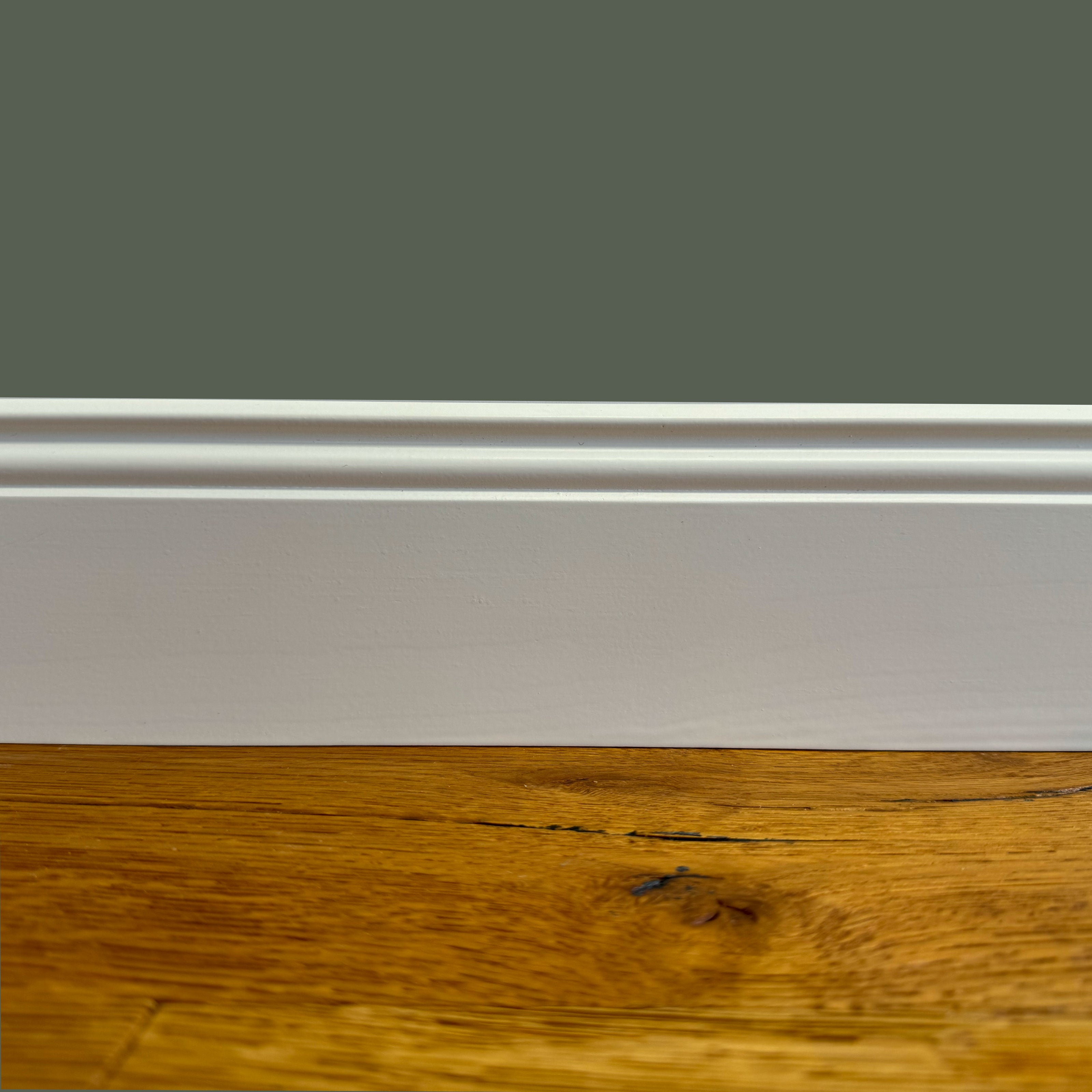 Battiscopa PREMIUM in legno MASSELLO mod.DUCALE 91x15 laccato bianco liscio (prezzo al metro) - Eternal Parquet