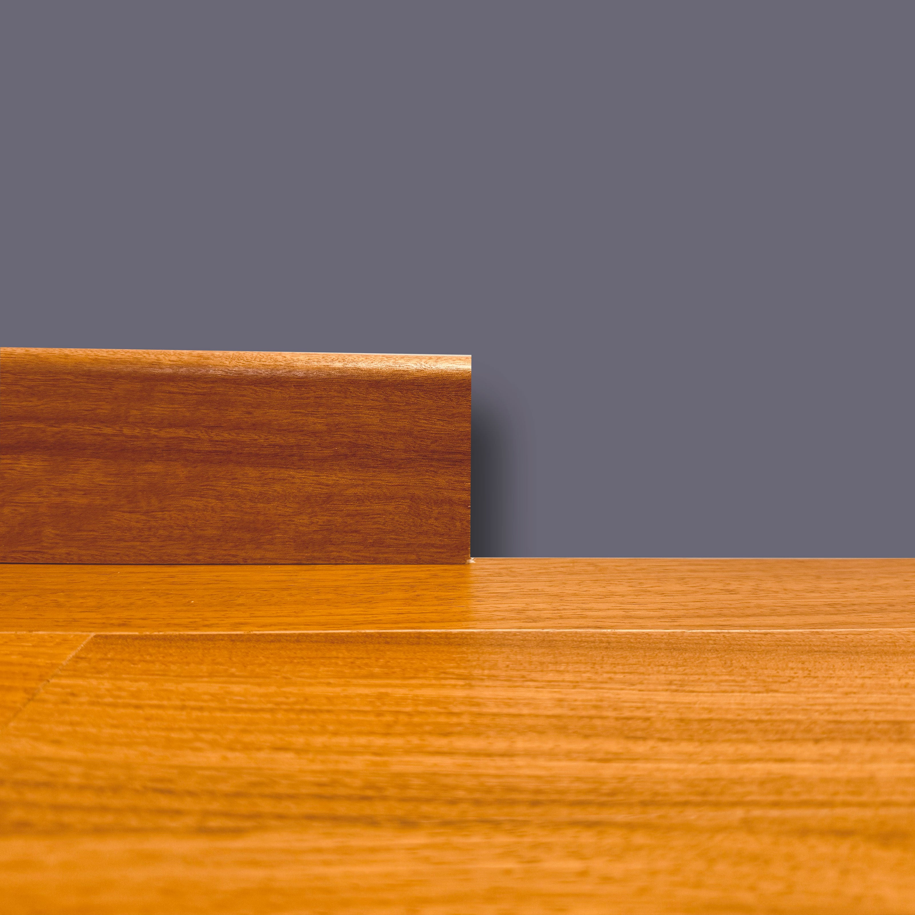 BATTISCOPA BC in legno MASSELLO impiallacciato VERO LEGNO DI DOUSSIE' 70x10 verniciato opaco poro aperto - Eternal Parquet