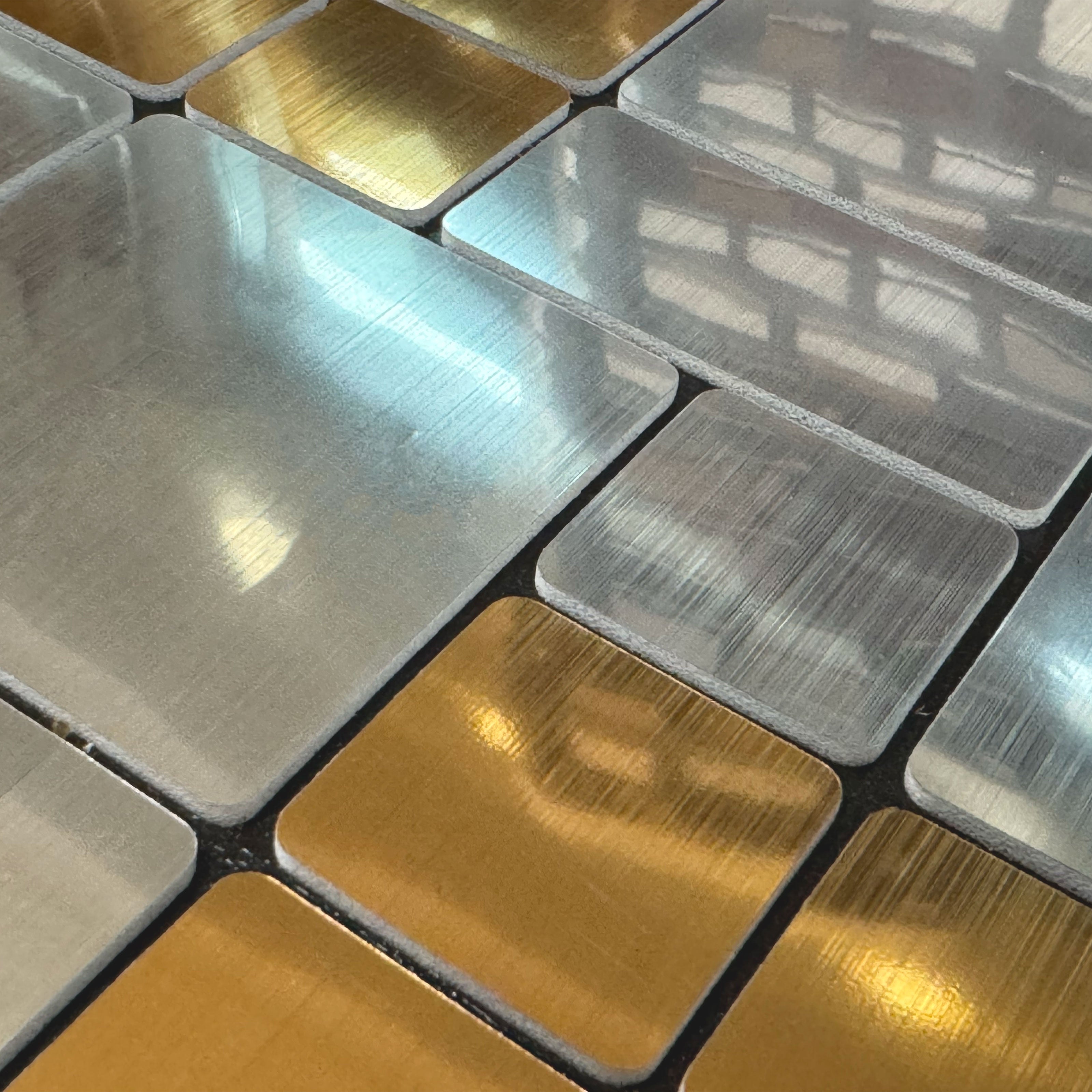 Piastrelle 3D Autoadesive in PET acustiche e isolanti 30x30cm (4mm spessore) MOSAICO GOLD SILVER - Eternal Parquet