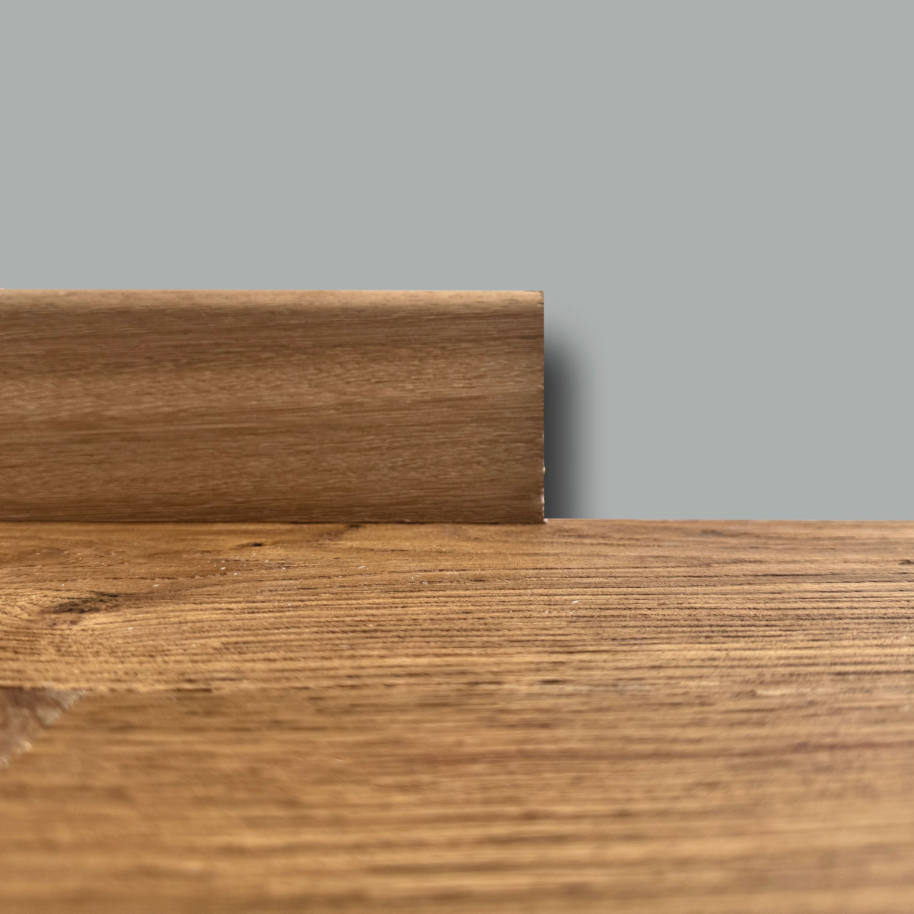 €1,89ml ** FUORI TUTTO ** Lotti da 60ml di Battiscopa in legno multistrato impiall. IROKO GREZZO 82x13mm - Eternal Parquet