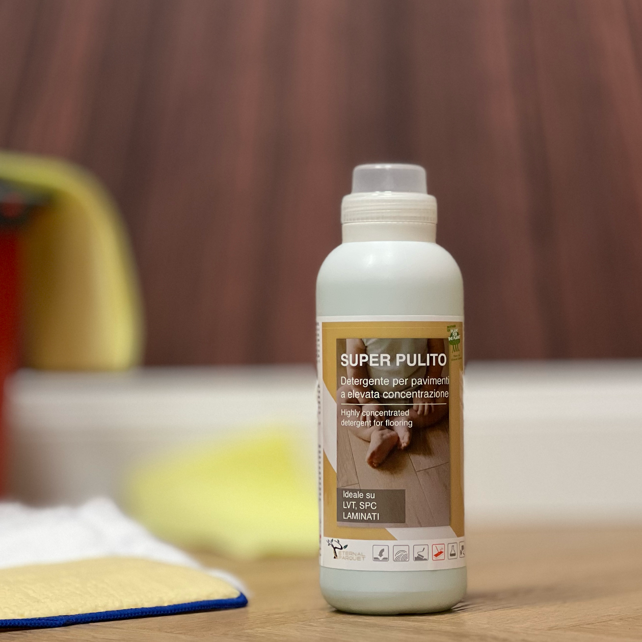 il #n1 - SUPER PULITO SPC, LVT, Laminati, parquet e resine SPORCO INTENSO- detergente NATURALE a PH NEUTRO ultraconcentrato profumato - Di Eternal Parquet - Eternal Parquet