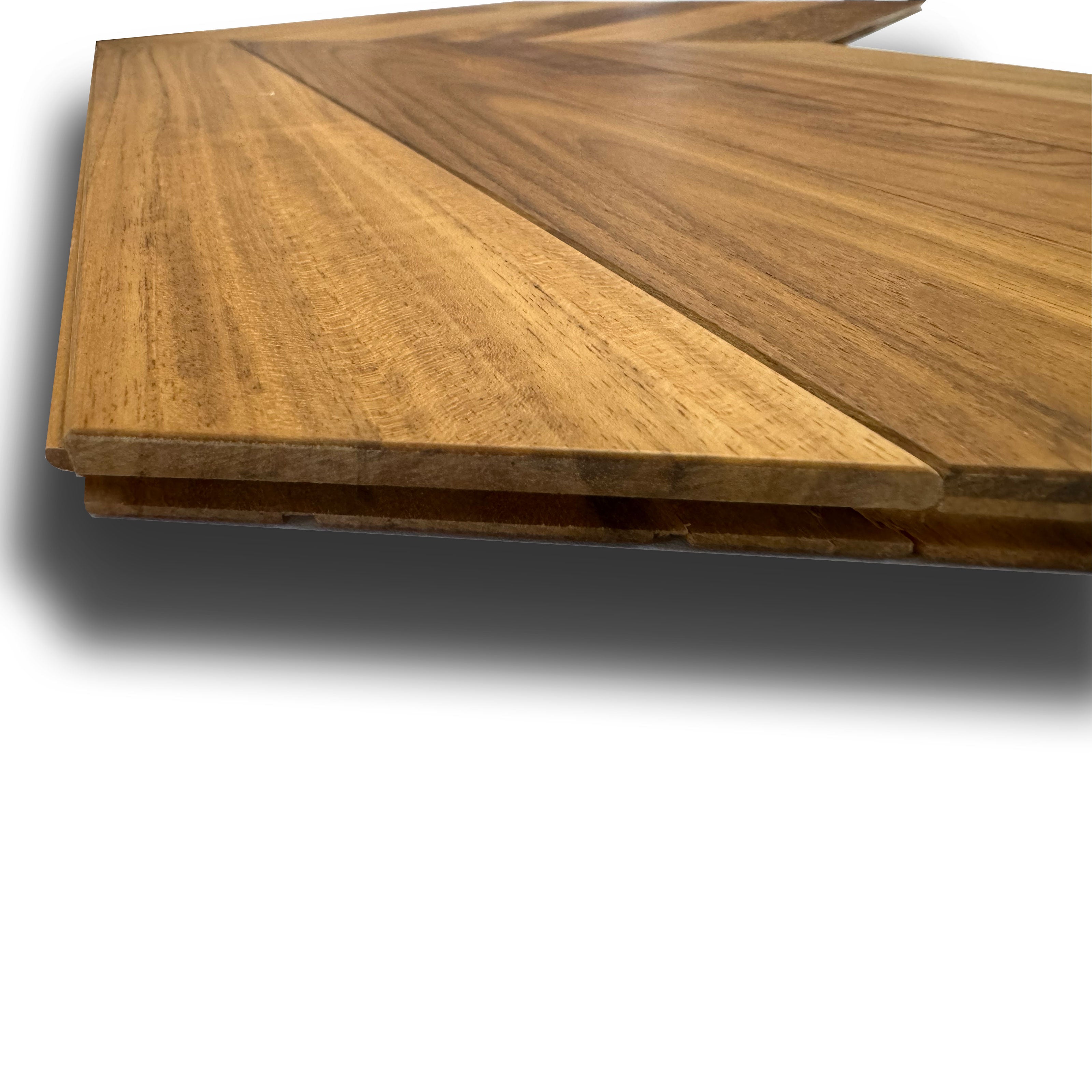 Parquet prefinito massello (due strati in teak) Teak Asia Spina ungherese vern. effetto olio, bisellato 10x70x490 - Eternal Parquet