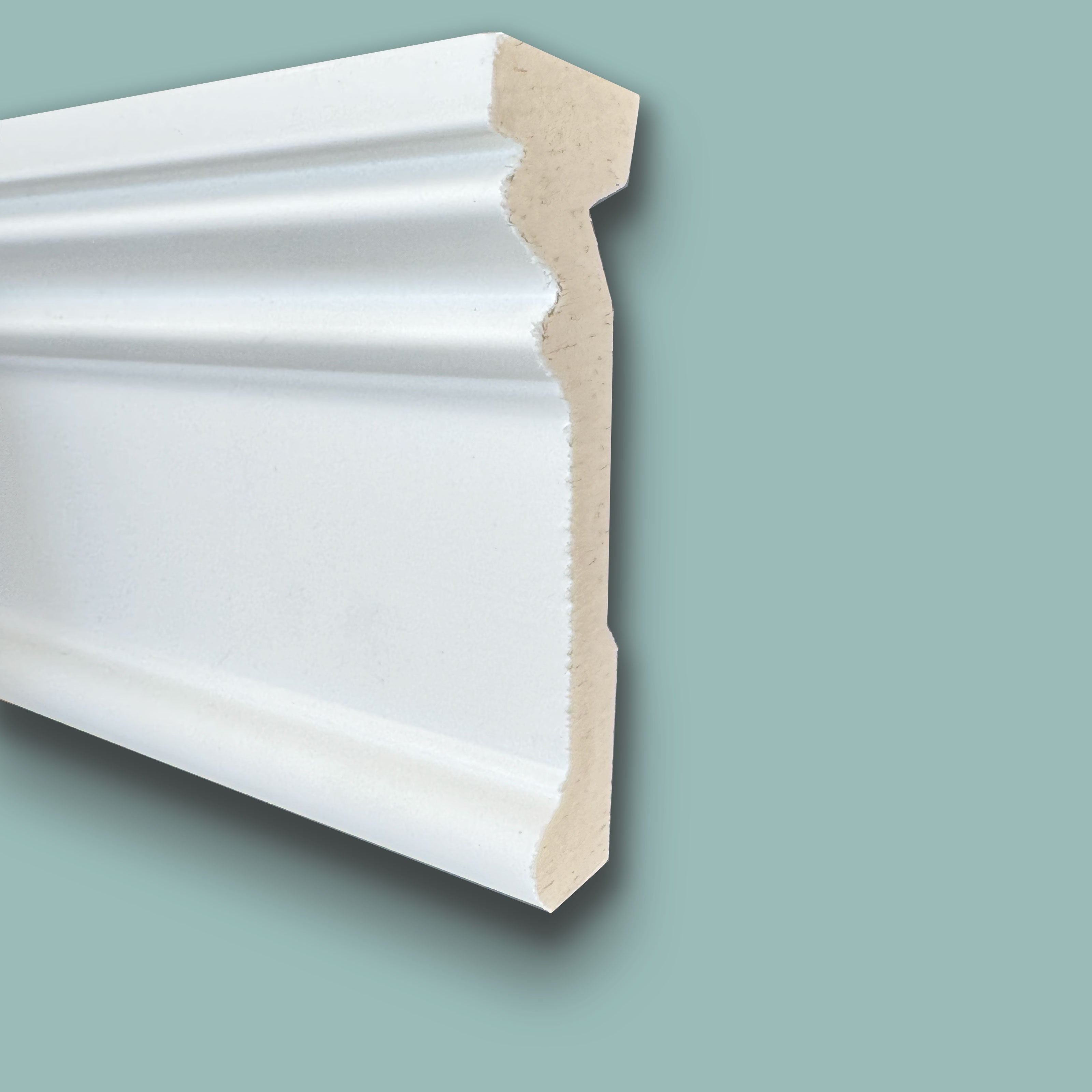 Profilo TORO - CIMA per boiserie in Polimeri Bianco RAL 9016 verniciabile 90X27mm (Prezzo al metro) - Eternal Parquet