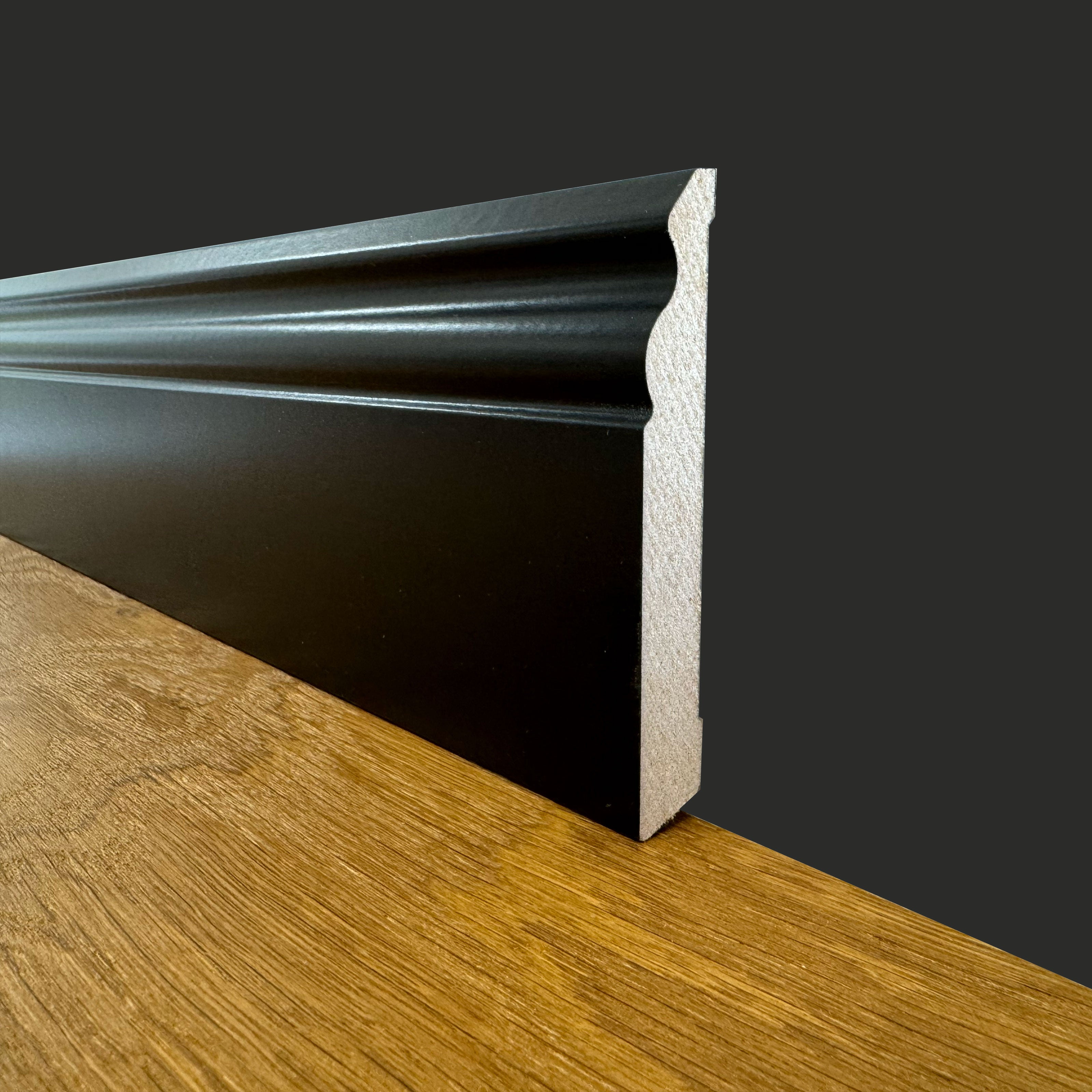 100ml di Battiscopa zoccolino DUCALE TOTAL BLACK 100x15 in fibra di legno NERO - Eternal Parquet