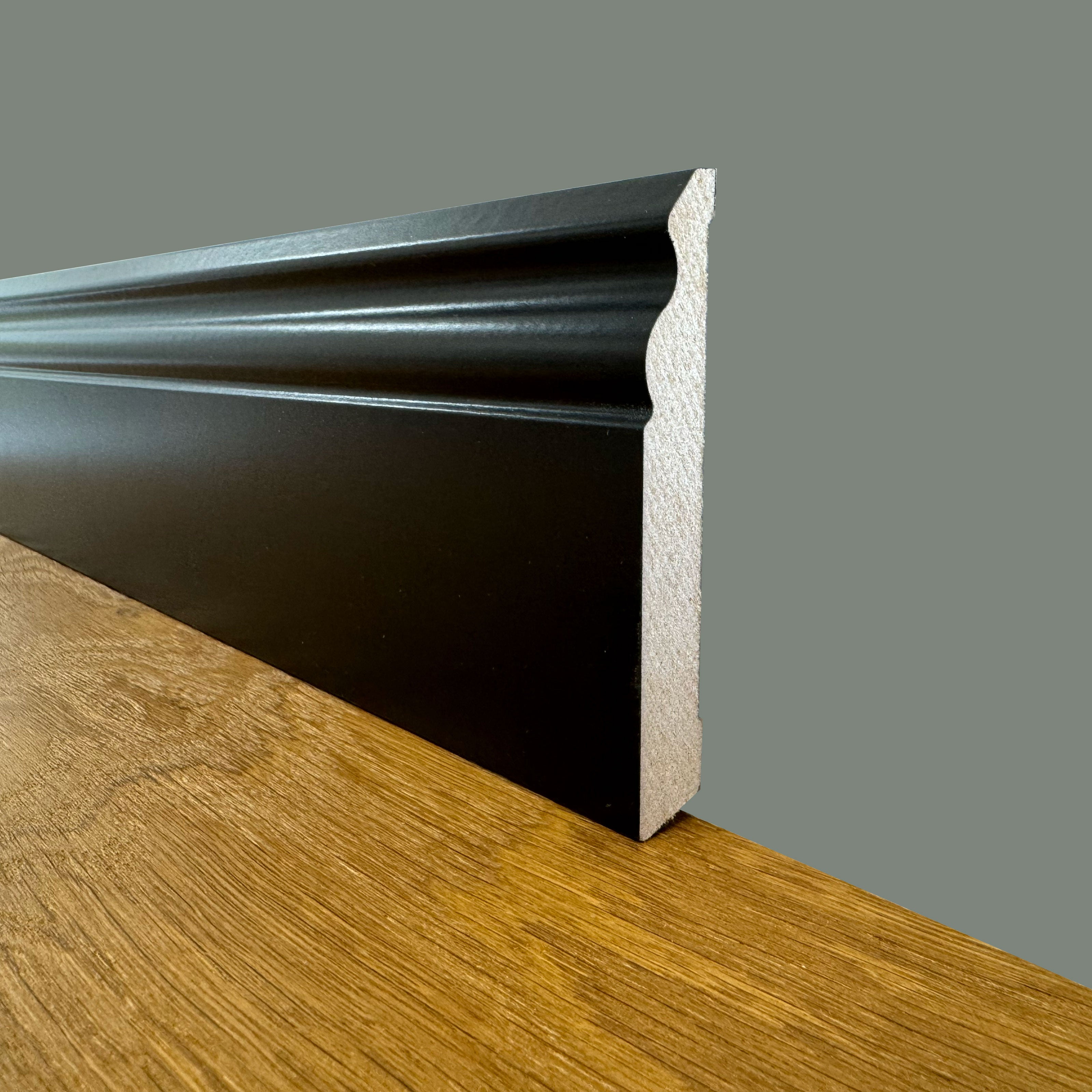 100ml di Battiscopa zoccolino DUCALE TOTAL BLACK 100x15 in fibra di legno NERO - Eternal Parquet