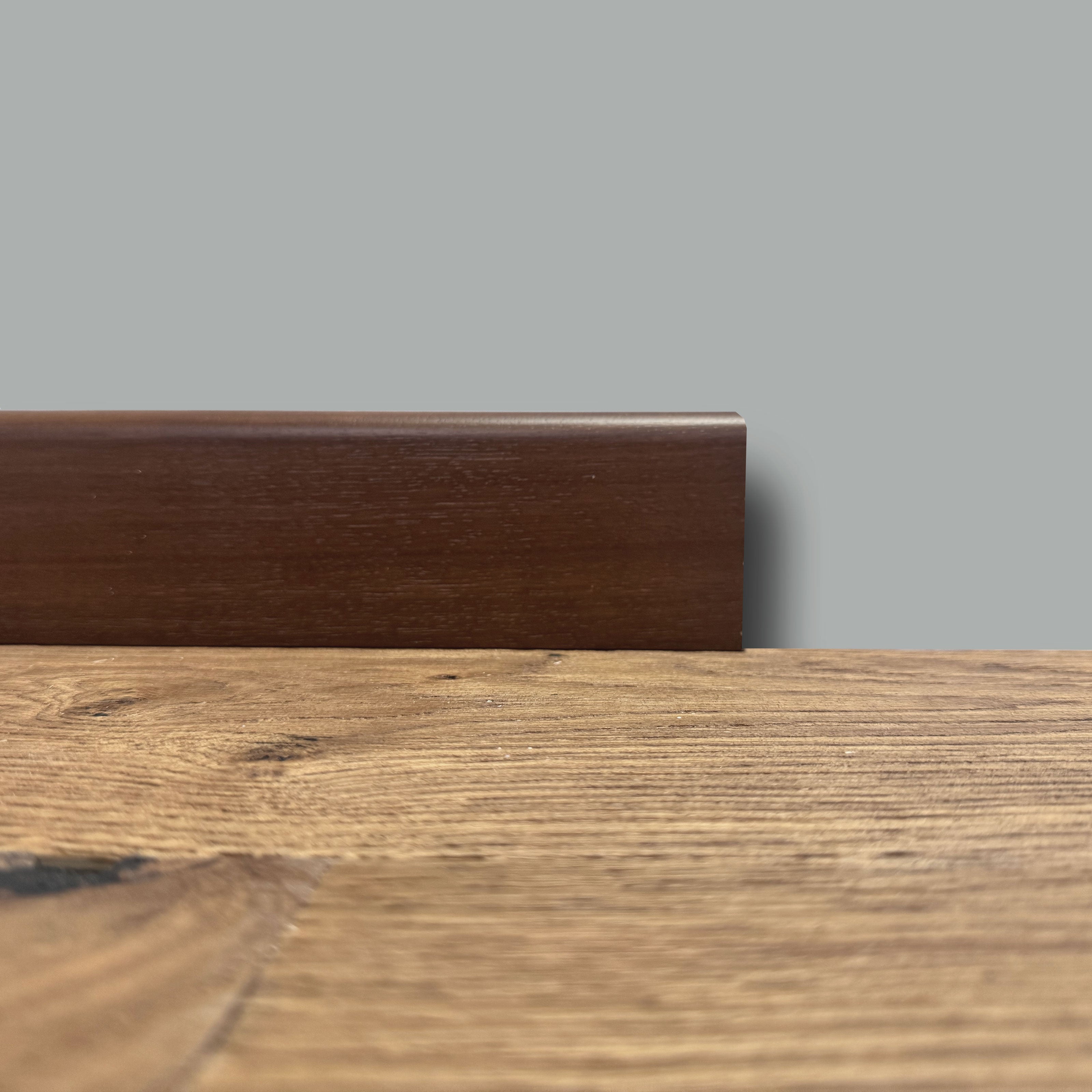 €2,49ml ** FUORI TUTTO ** Lotti da 20ml di Battiscopa in legno multistrato impiall. IROKO 70X10mm - Eternal Parquet