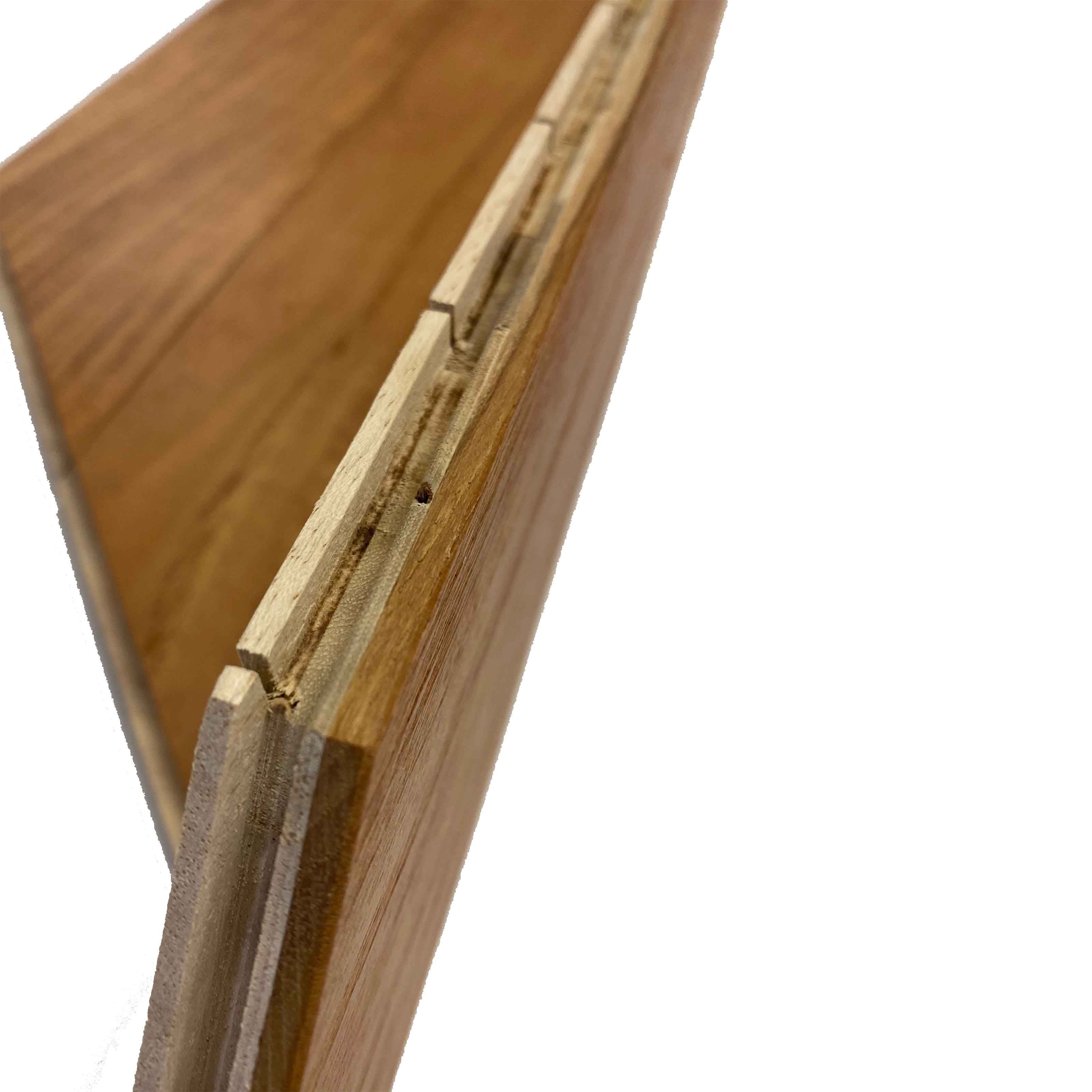 ***LOTTO*** 100mq di Parquet prefinito Teak Asia prima scelta Spina Francese (Chevron) verniciato spazzolato 14x90x600 - Eternal Parquet