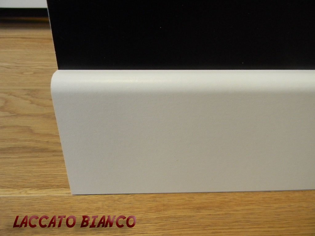 24 metri lineari di Battiscopa passacavo 1,5x8x240cm in MD Zoccolino Eternal Parquet