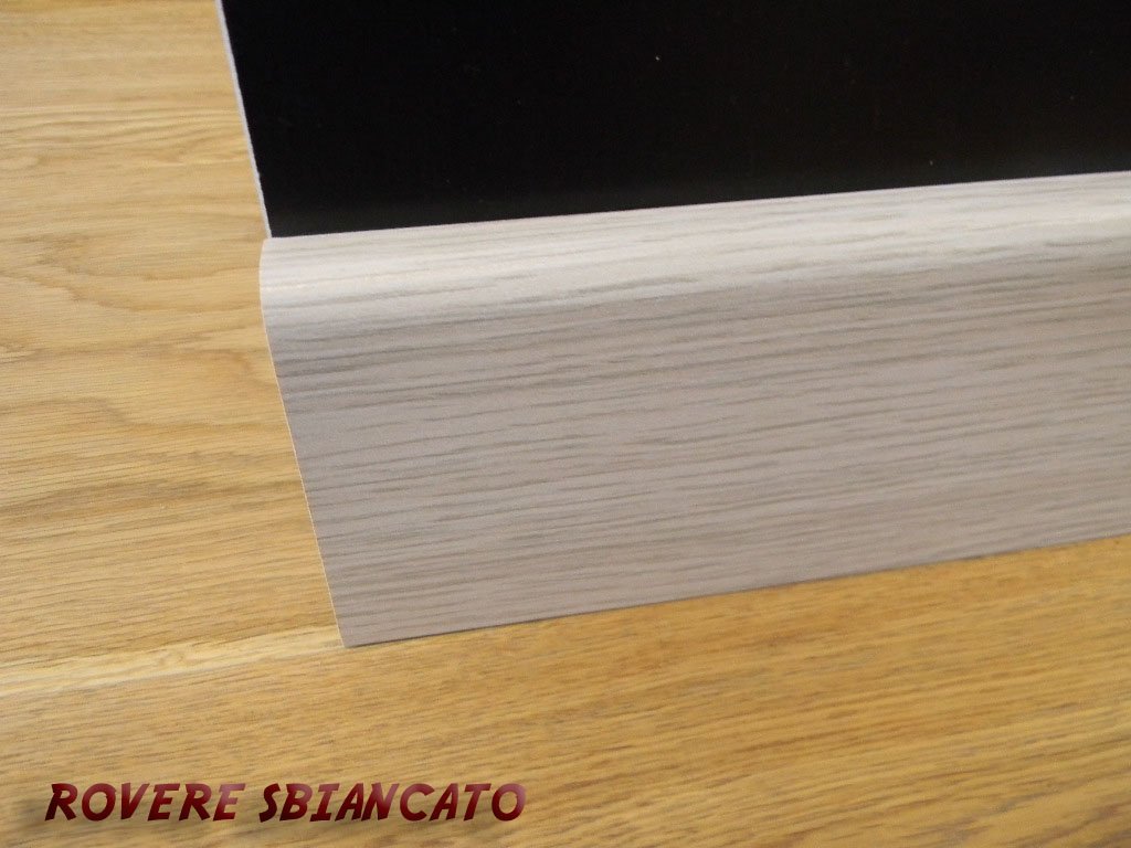 24 metri lineari di Battiscopa passacavo 1,5x8x240cm in MD Zoccolino Eternal Parquet