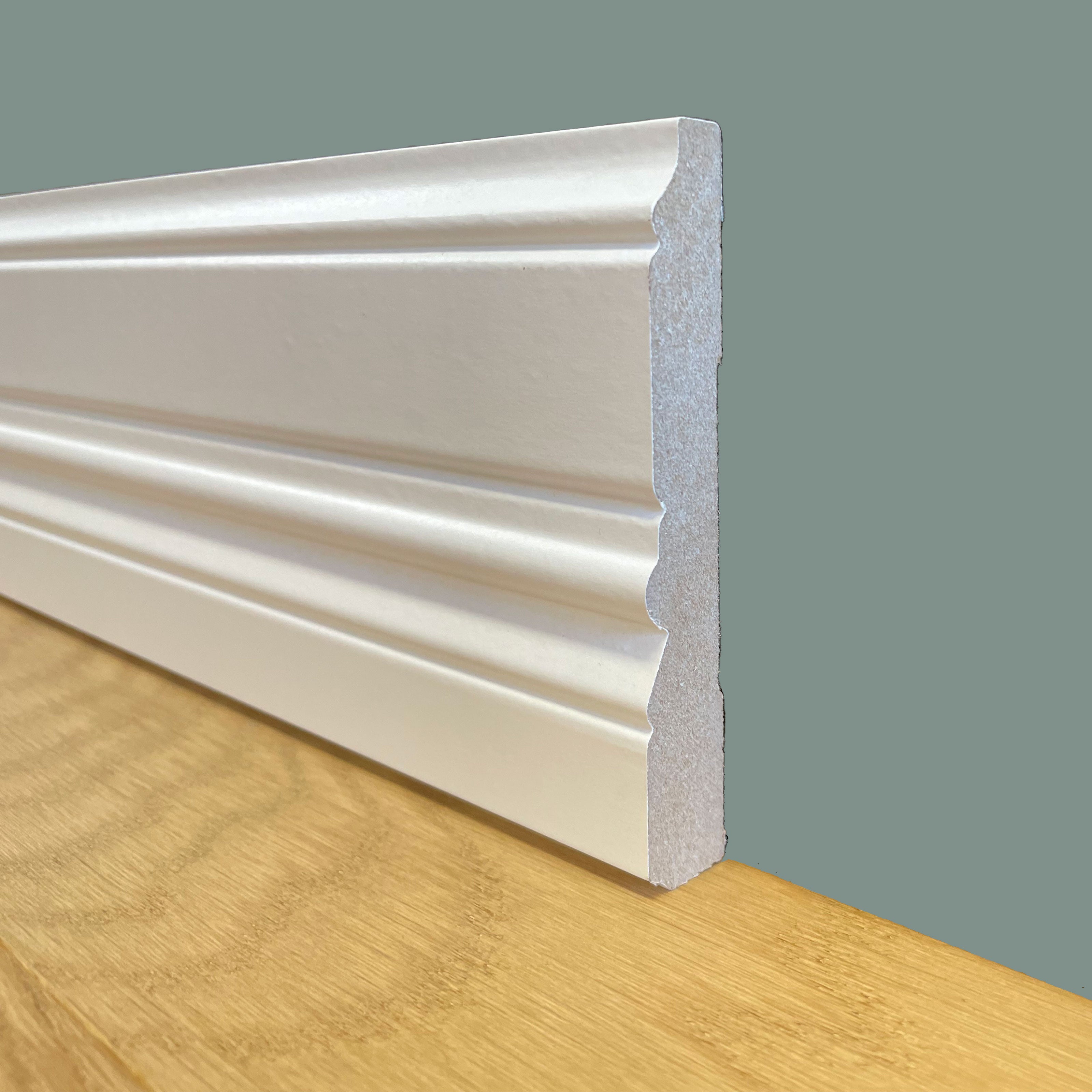 96ML di BATTISCOPA ZOCCOLINO COLONIALE in FIBRA DI LEGNO COMPATTA 112X18 BIANCO - Eternal Parquet