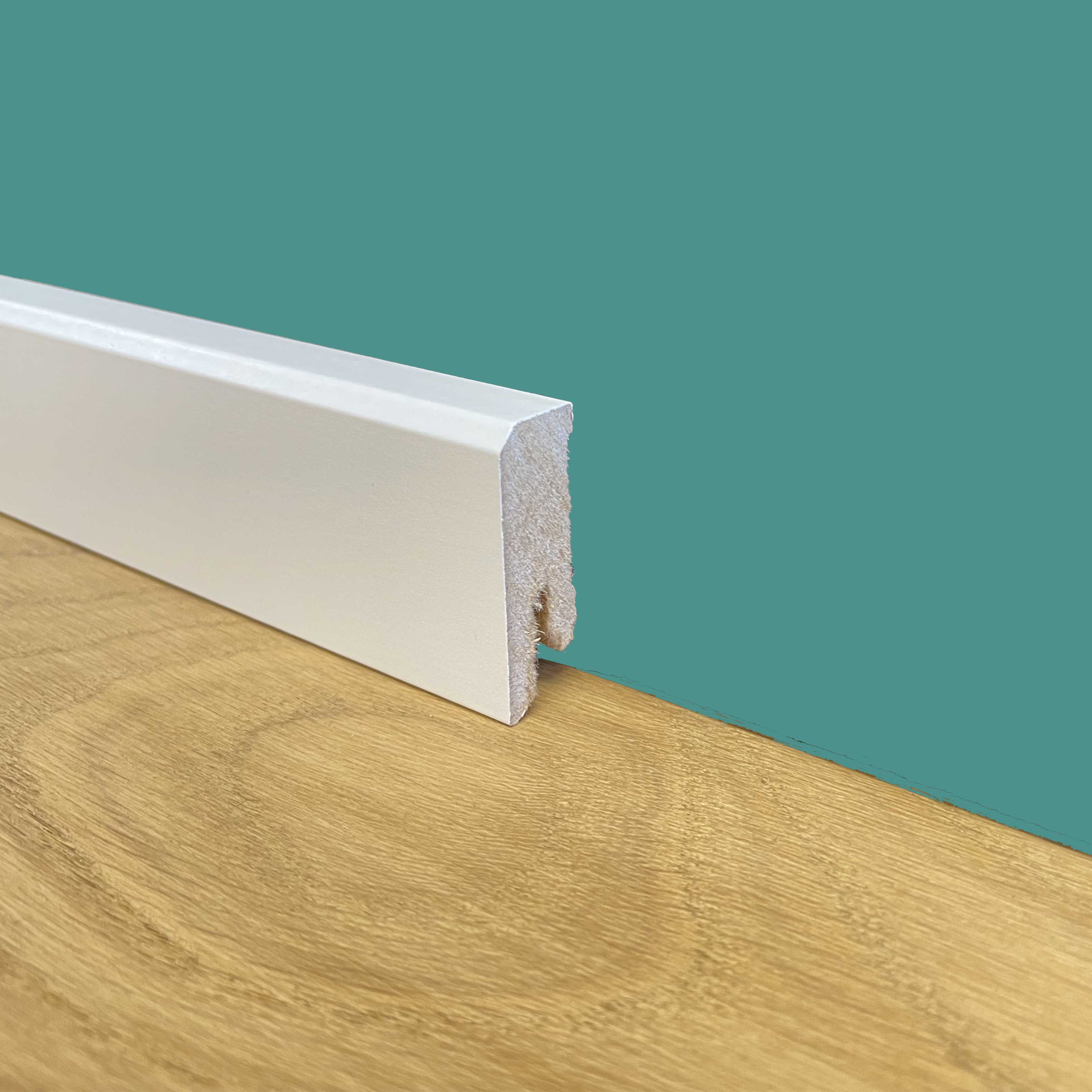 96ml di BATTISCOPA ZOCCOLINO SQUADRATO BASSO in FIBRA DI LEGNO 40X15 BIANCO - Eternal Parquet