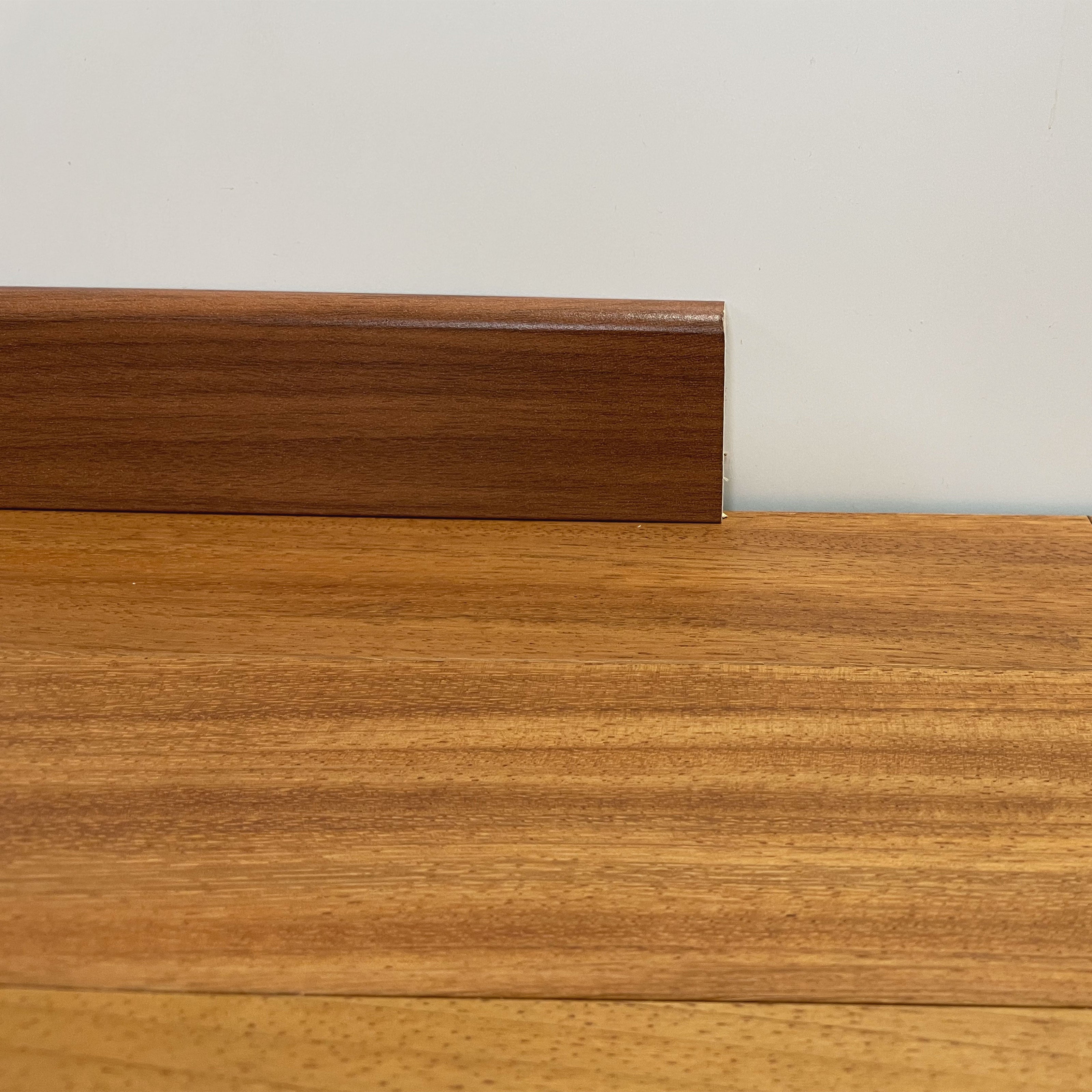 €1,69 - BATTISCOPA ZOCCOLINO in FIBRA DI LEGNO 60x15 Vari decori, Parquet, Laminati, SPC, LVT Eternal Parquet