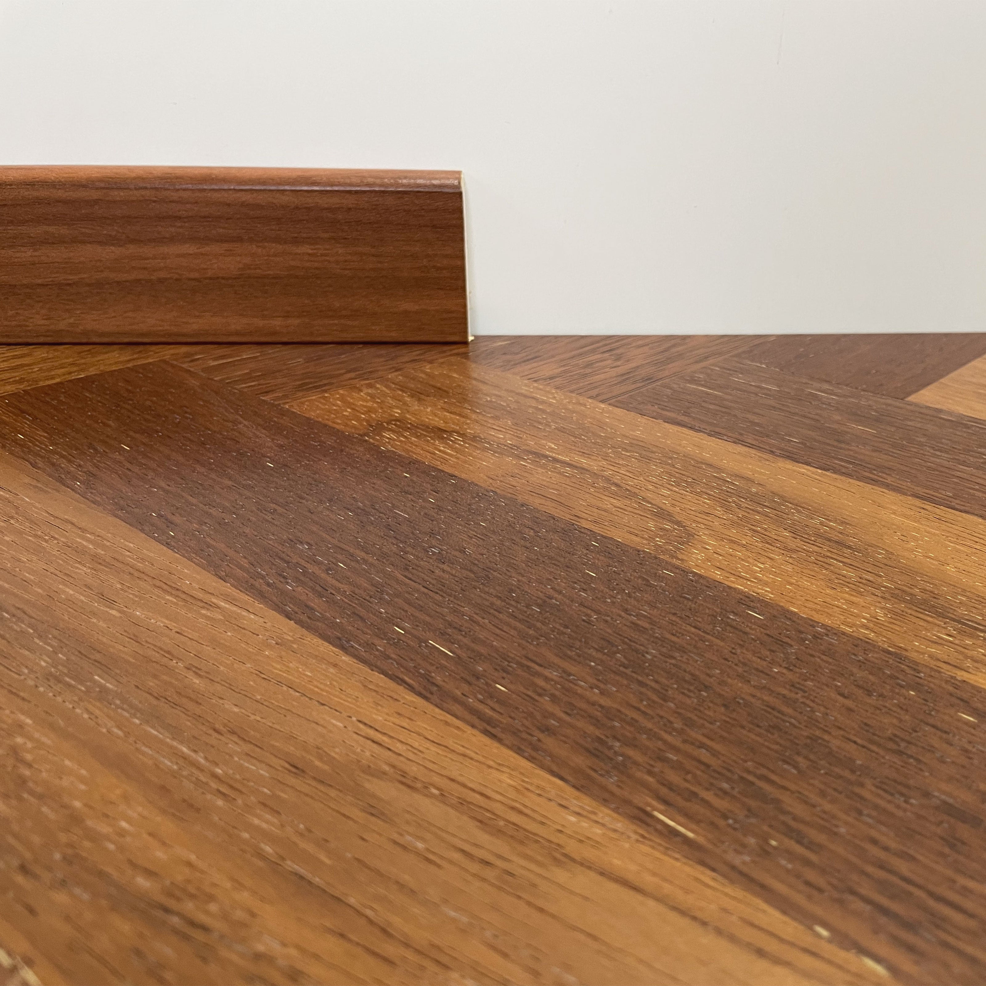 €1,69 - BATTISCOPA ZOCCOLINO in FIBRA DI LEGNO 60x15 Vari decori, Parquet, Laminati, SPC, LVT Eternal Parquet