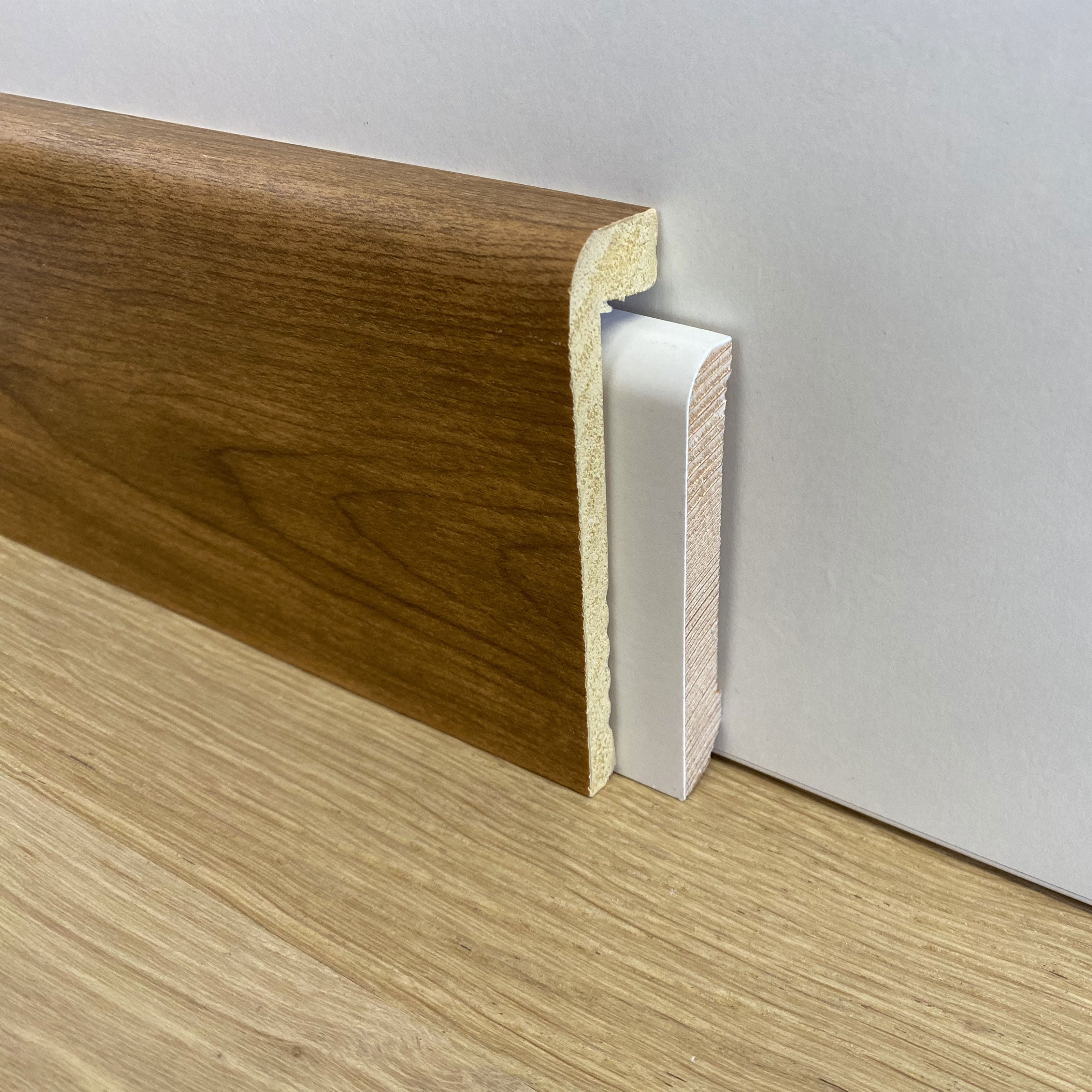 Battiscopa Coprimarmo copribattiscopa in Duropolimero Polistrutturato 100x25 effetto legno o bianco Eternal Parquet