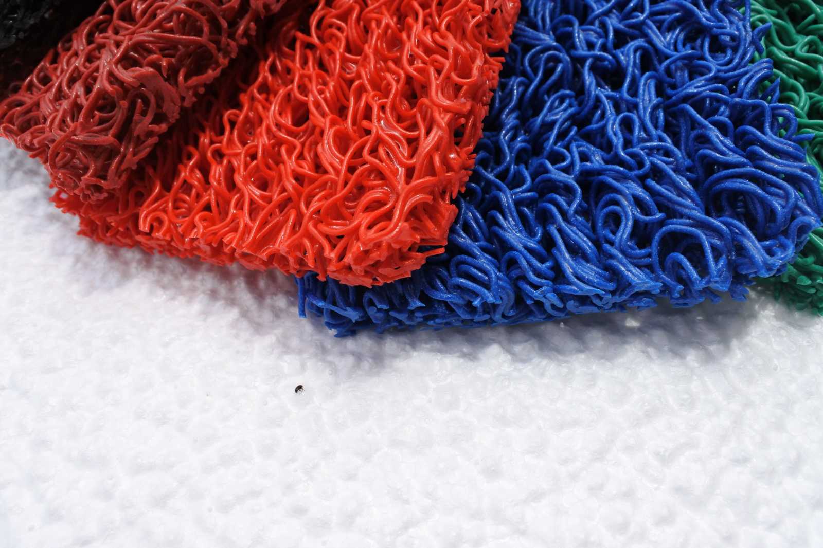 Zerbino asciugapassi rotolo da 14,64mq riccioli in pvc 14mm drenante in 6 colori OFFERTA AL TAGLIO - Eternal Parquet