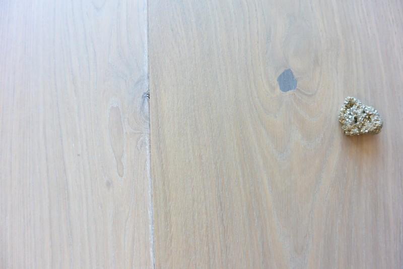 Maxilistone prefinito 139x14x2200 EKO SUBLIME PLANK mod.AUTUMN in rovere Grigio Tortora chiaro Spazzolato oliato eco nodato e bisellatura 2 lati - Eternal Parquet