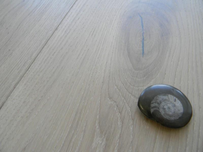 Maxilistone prefinito MULTILARGHEZZA 139/181/221x14x2200 EKO SUBLIME PLANK mod.WINTRY in rovere Sbiancato Spazzolato oliato eco con nodi stuccati e bisellatura 2 lati - Eternal Parquet