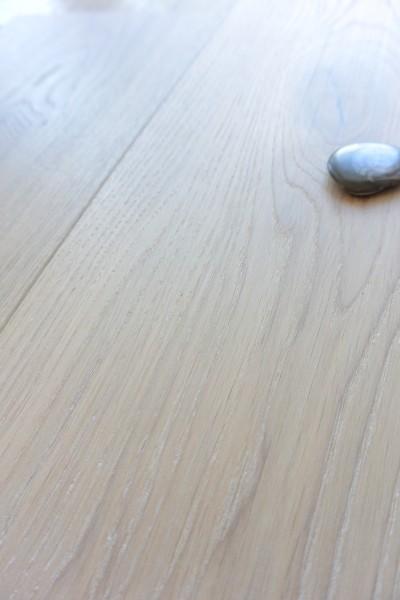 Maxilistone prefinito MULTILARGHEZZA 139/181/221x14x2200 EKO SUBLIME PLANK mod.WINTRY in rovere Sbiancato Spazzolato oliato eco con nodi stuccati e bisellatura 2 lati - Eternal Parquet