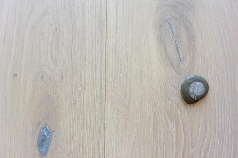 Maxilistone prefinito MULTILARGHEZZA 139/181/221x14x2200 EKO SUBLIME PLANK mod.WINTRY in rovere Sbiancato Spazzolato oliato eco con nodi stuccati e bisellatura 2 lati - Eternal Parquet