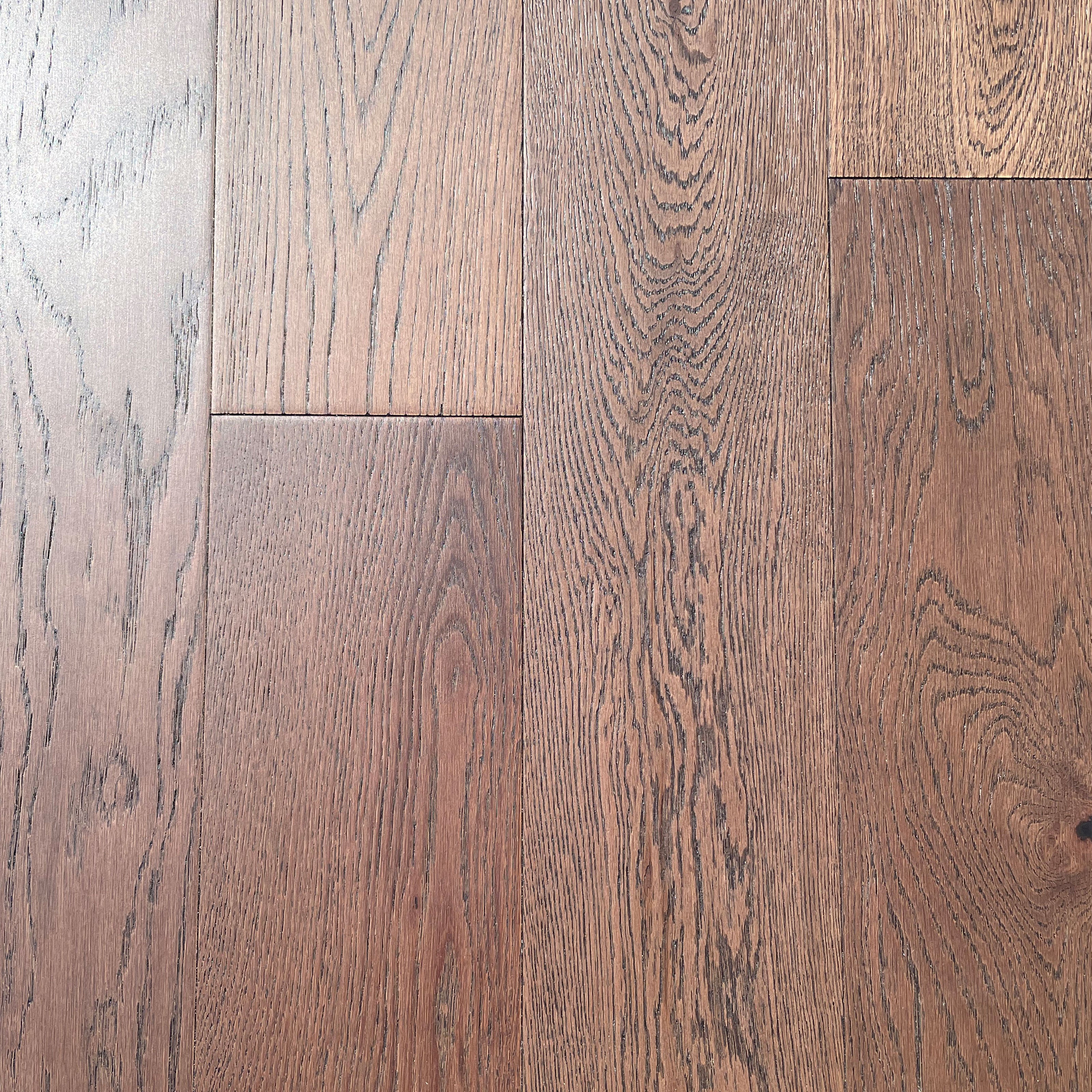 Pavimento in legno di rovere prefinito verniciato spazz. 10x125x900 linea PLANET mod. CAVES - Eternal Parquet