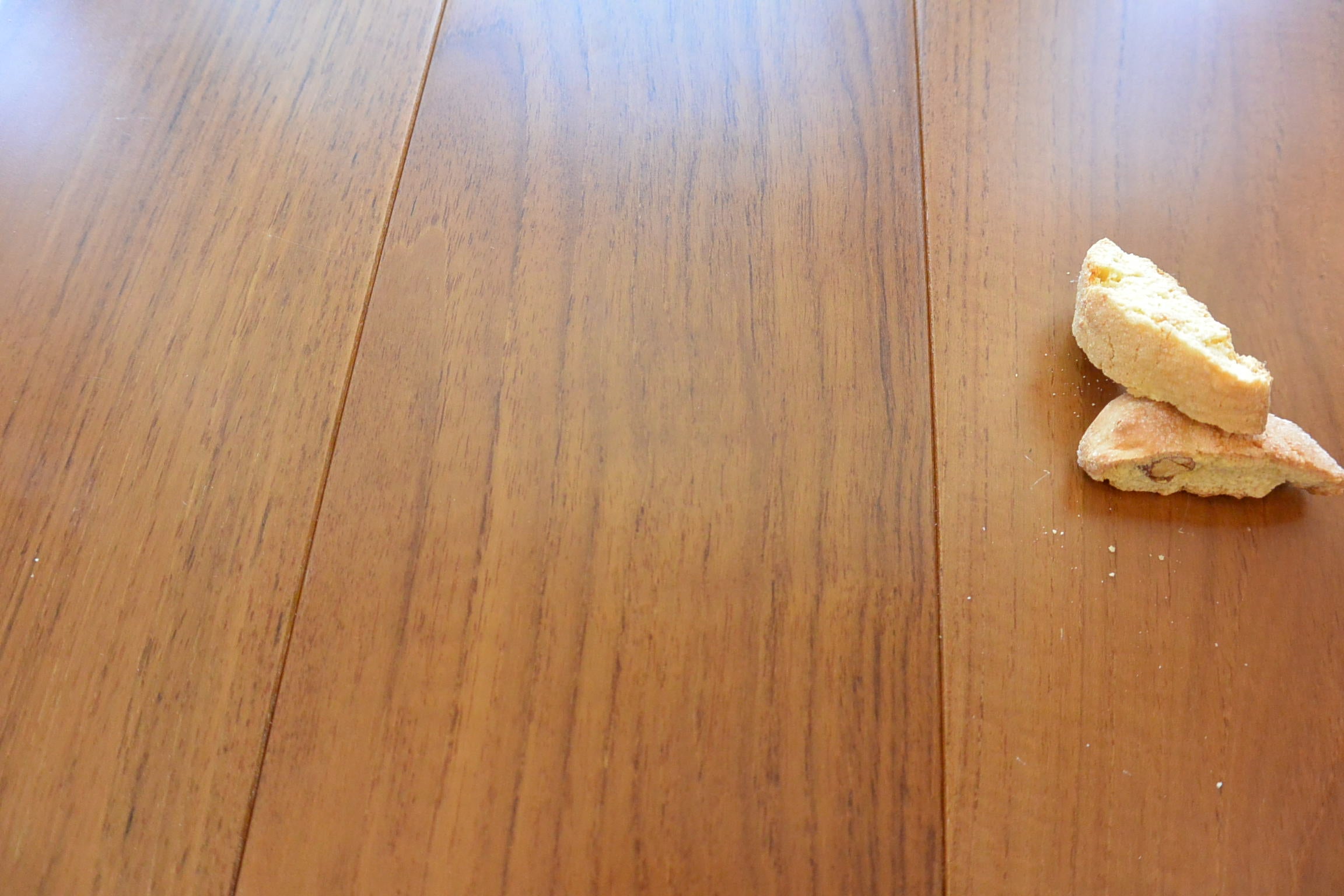 Listone prefinito massiccio in TEAK ASIA di primissima scelta finitura semilucida ECO microbisellato 10x95x600/900 incollato - Eternal Parquet