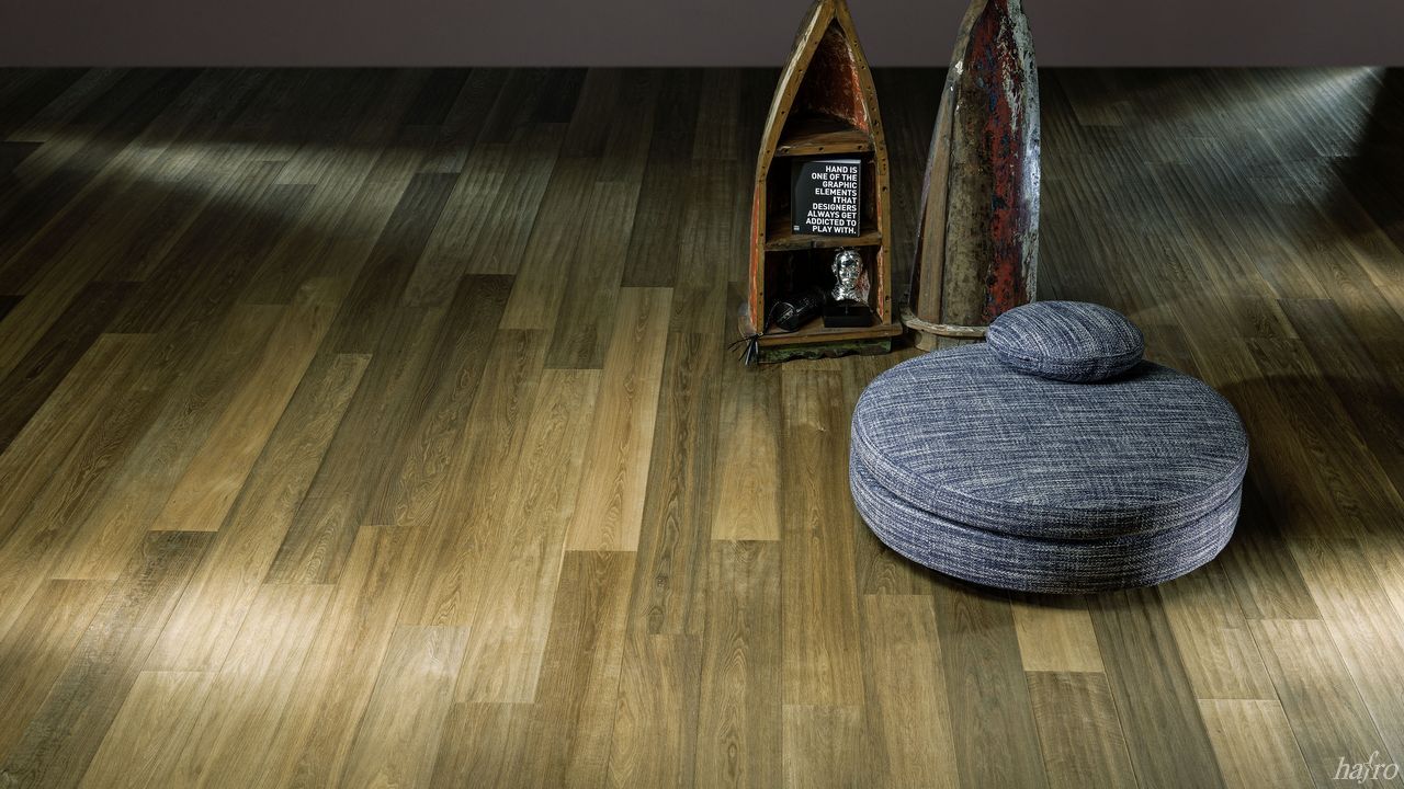 Parquet Maxilistone HAFRO IN ROVERE mod. DOLOMIT PREMIUM senza nodi, piallato a mano, affumicato oliato 1860x189x15mm incollato o flottante