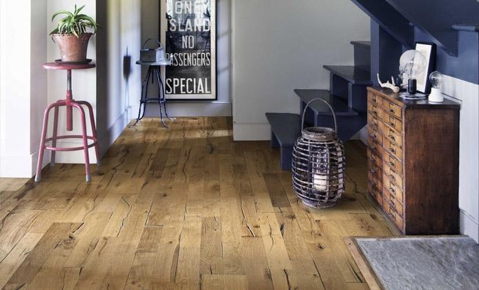 Maxilistone prefinito KAHRS DA CAPO COLLECTION modello "DECORUM" Country BILISTA in rovere lavorato interamente a mano, spazzolato,raschiato a mano,piallato, nodi ed incrinature, bisellato, olio naturale