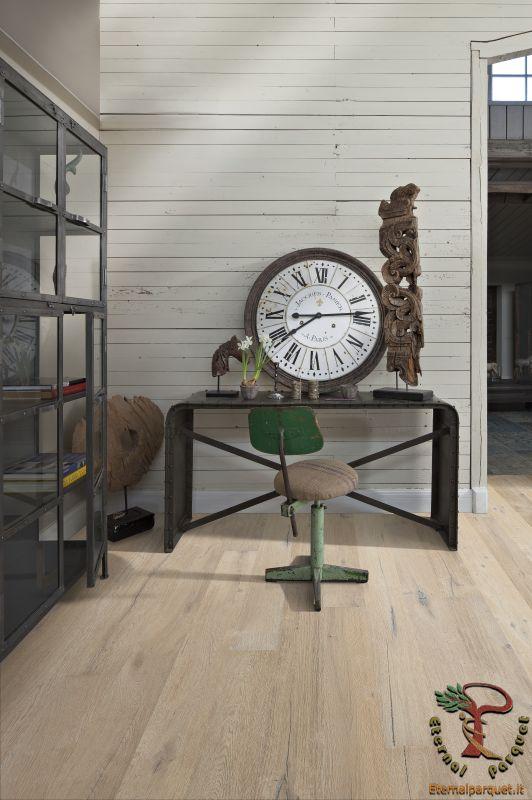 Parquet MAXILISTONE prefinito KAHRS FOUNDERS COLLECTION mod. "GUSTAF" 15x187x2420 spazzolato,raschiato a mano, bisellato, Bianco antico olio naturale (incastro 5s flottante o incoll.) *su questo prodotto posa in opera ad 1 EURO* - Eternal Parquet