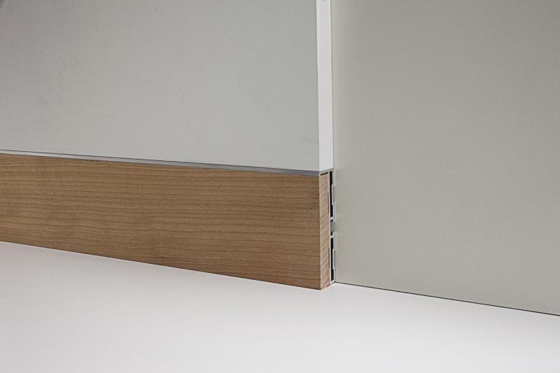 Battiscopa filo muro Profilpas in legno massiccio + sottostruttura alluminio 20ML Profilpas