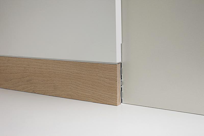 Battiscopa filo muro Profilpas in legno massiccio + sottostruttura alluminio 20ML Profilpas