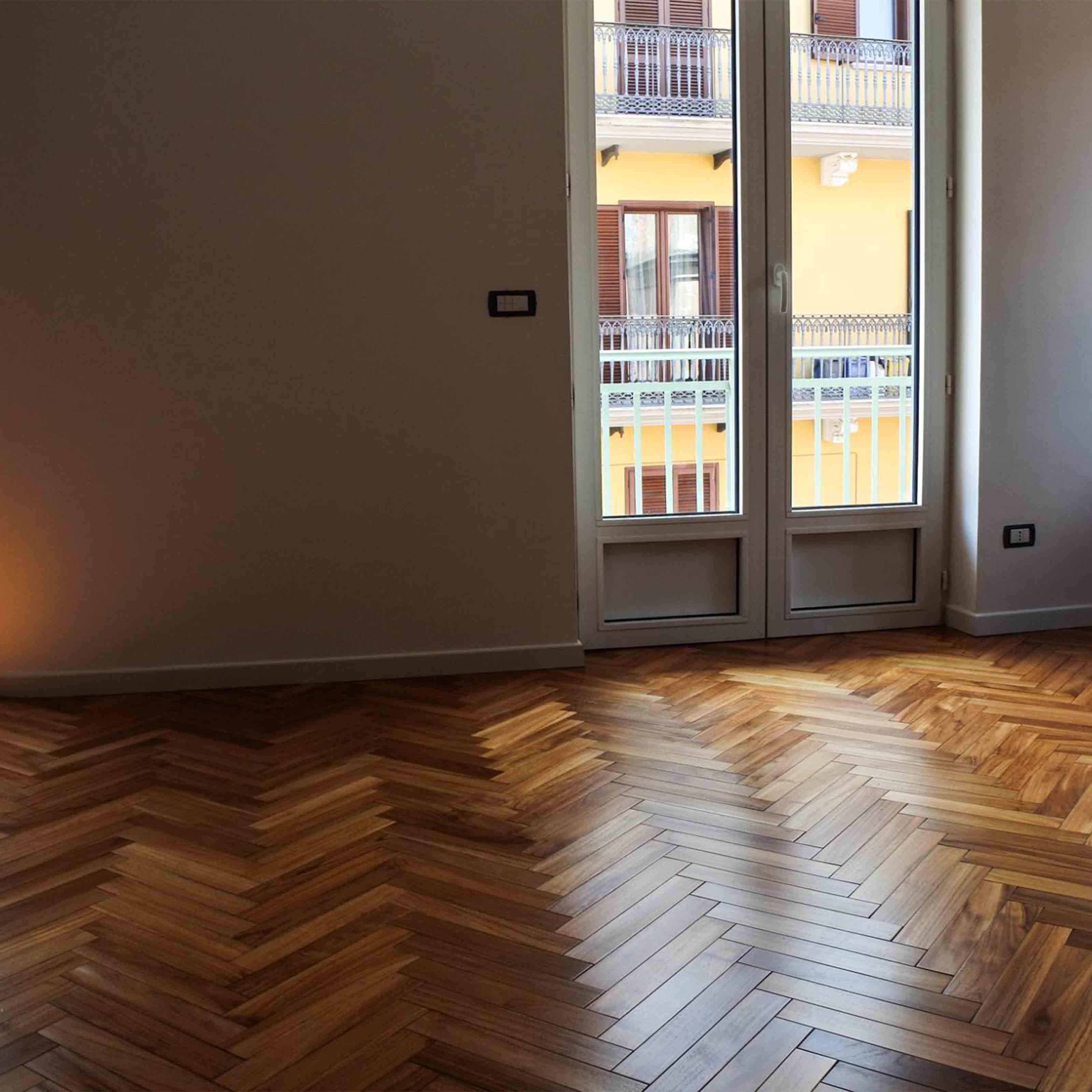 OFFERTA AL BANCALE (54.90€ AL MQ) 70MQ di Parquet prefinito Massiccio in teak asia Finitura Vernice PRIMA SCELTA 10x60x420 microbisellato verniciato satinato a poro aperto posa anche a spina di pesce - Eternal Parquet
