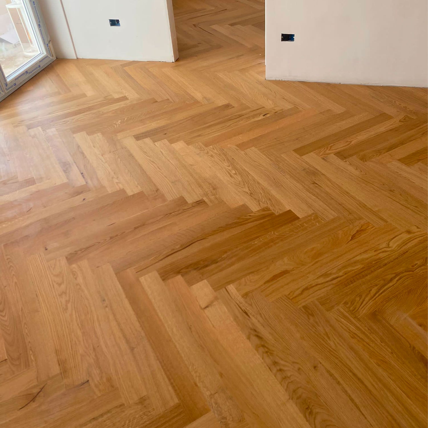 Trasformazione Stilistica a Roma: Parquet a Spina Italiana Listello Allegro di Haro, Finemente Lavorato