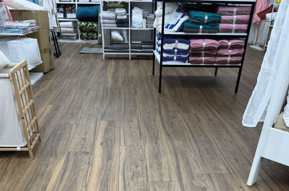 Pavimento Laminato di Eternal Parquet: L'Eccellenza Acquistata da Boutique Casa Outlet