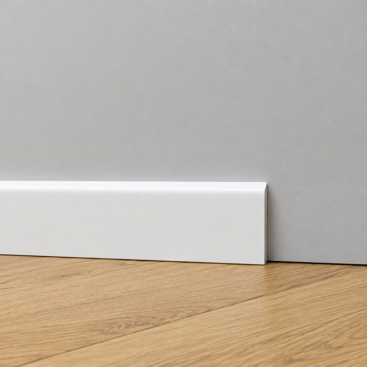 bancale da 100 ML di Battiscopa PREMIUM in legno MASSELLO BC 40x9mm laccato bianco liscio