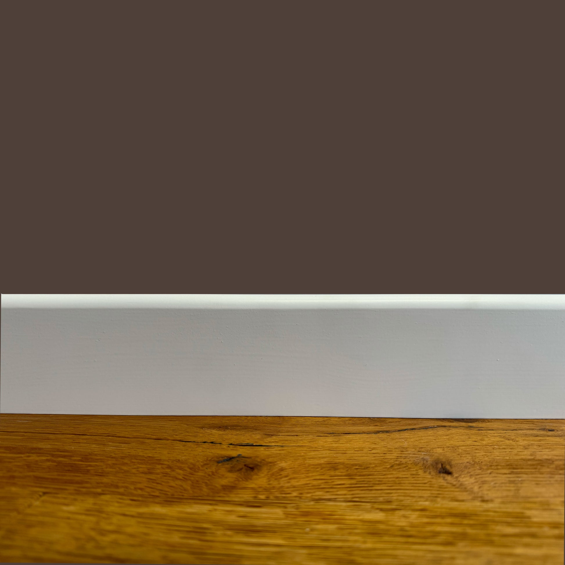 Battiscopa PREMIUM in legno MASSELLO BC 91x15 laccato bianco liscio (prezzo al metro) - Eternal Parquet