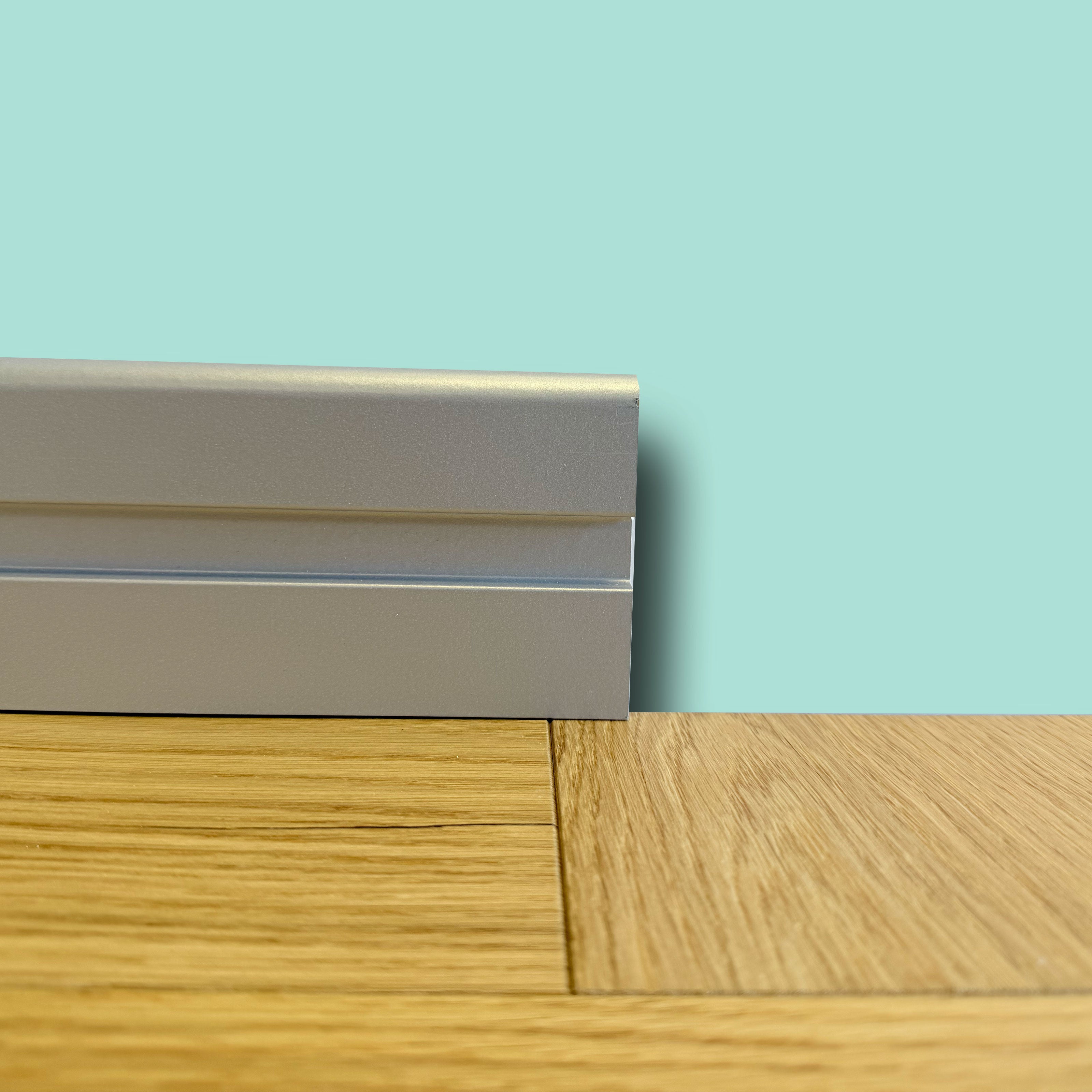 BATTISCOPA con incasso LED in FIBRA DI LEGNO col. Alluminio 80x15 Parquet, Laminati, SPC, LVT (prezzo al metro)