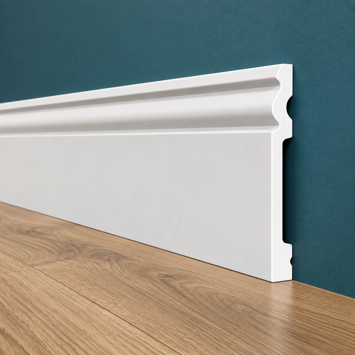 Battiscopa RESISTO in polimeri extracompatti mod. DUCALE Bianco mis. 150x15mm (prezzo al metro)