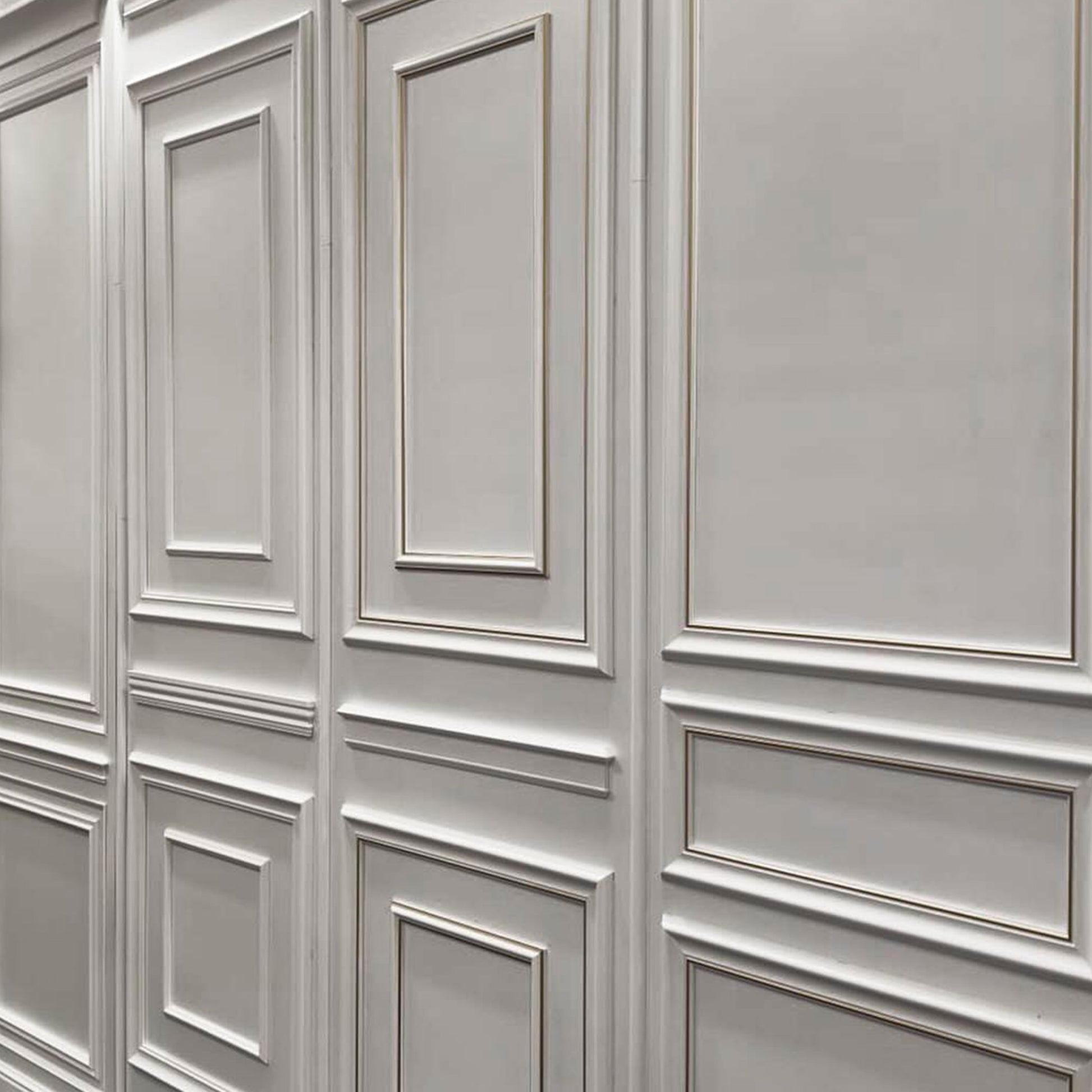 Cornice Bugna Preassemblata per Boiserie in polimeri linea GOLD (filo oro) bianco Avorio 9010 varie dimensioni - Eternal Parquet