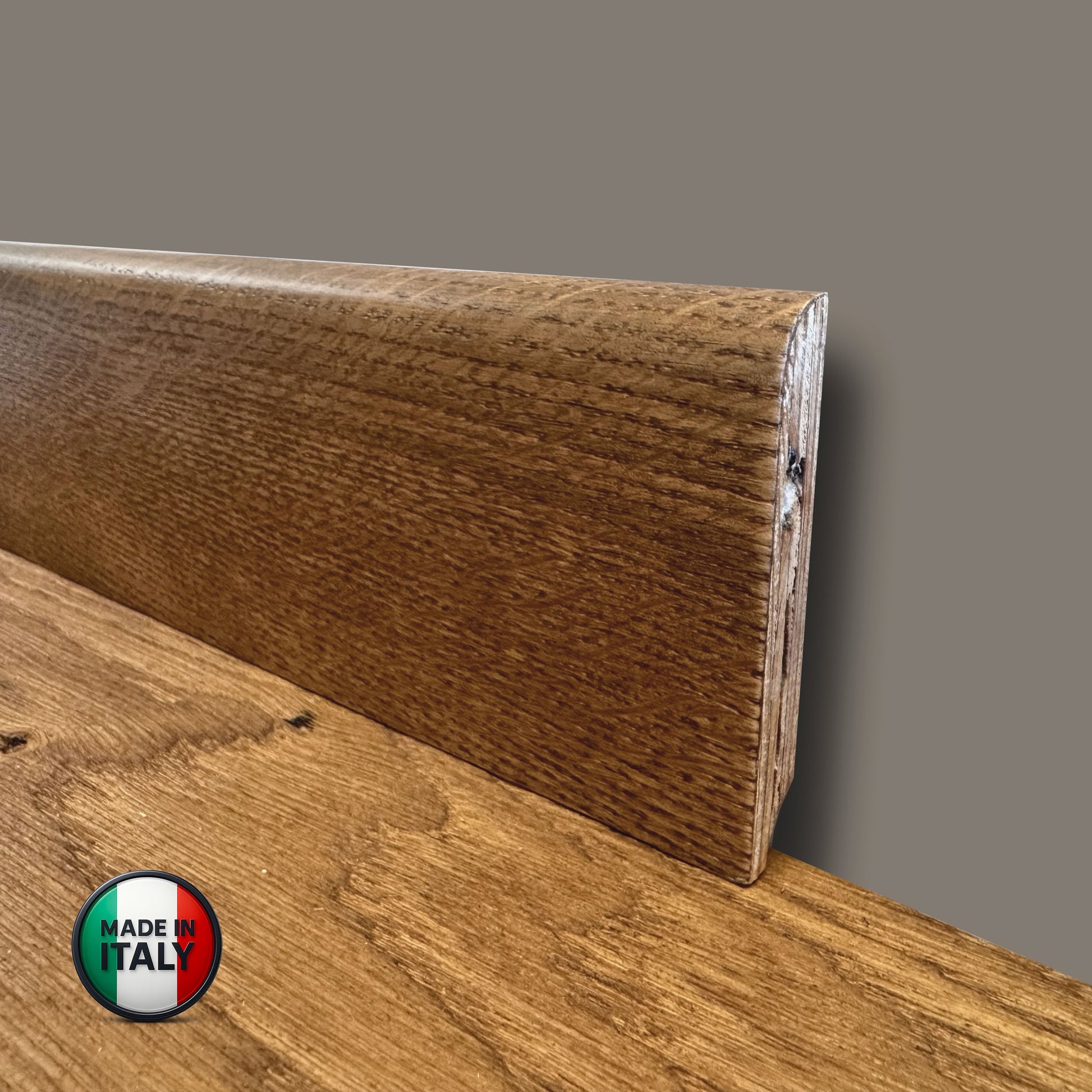 €1,49ml  ** FUORI TUTTO ** Lotti da 100ml di Battiscopa in legno multistrato impiall. rovere CUOIO 70x10mm - Eternal Parquet