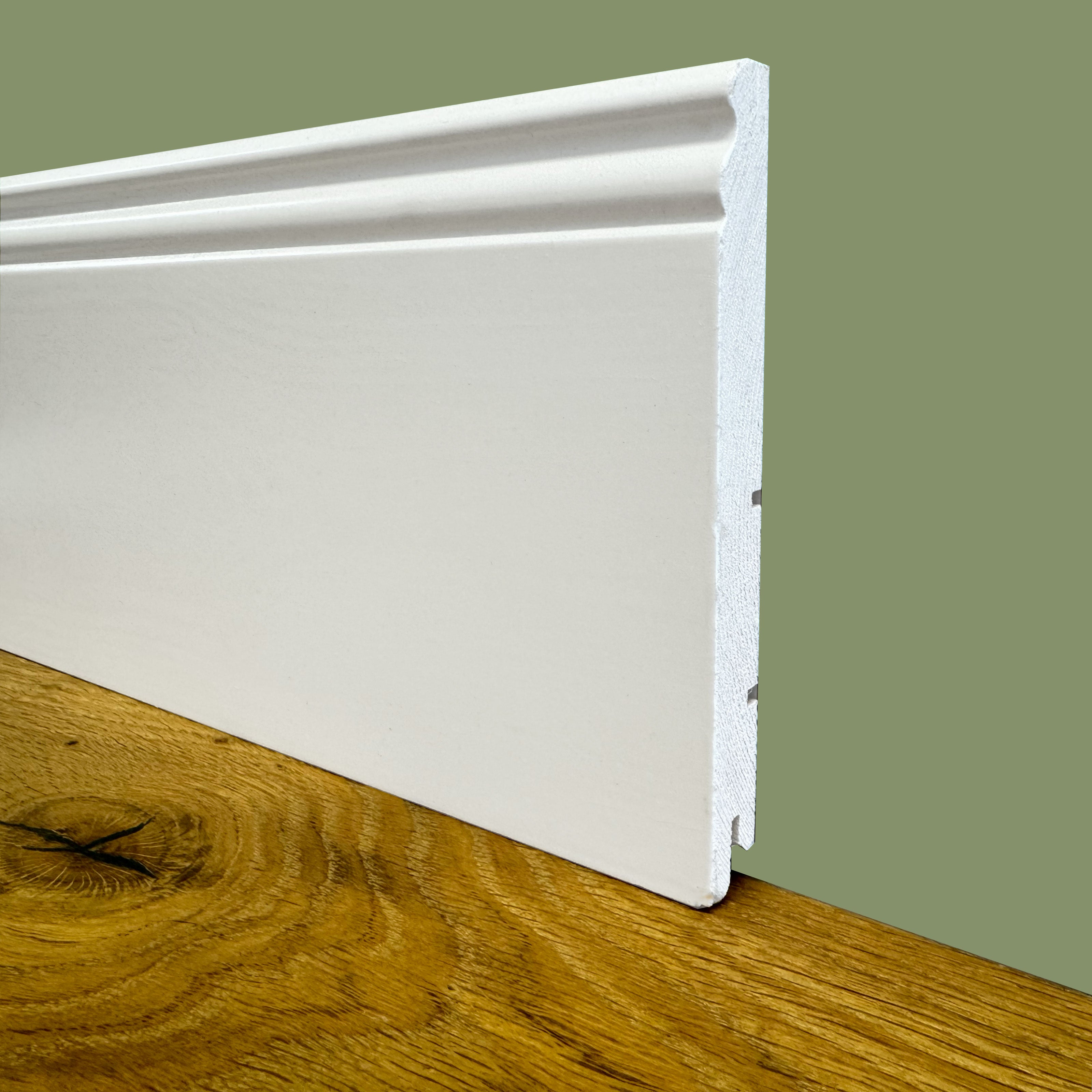 PREMIUM-Sockelleiste aus MASSIVEM Holz Mod. DUCALE 144x15 glatt weiß lackiert (Preis pro Meter)