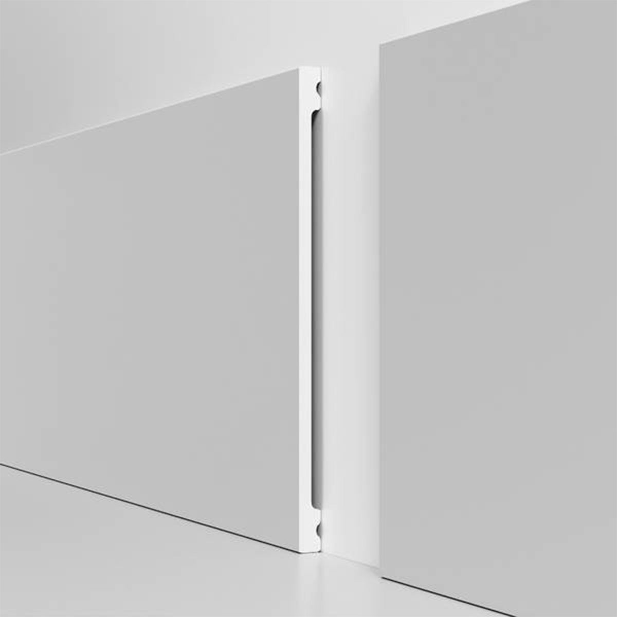 Battiscopa SQUADRATO BIANCO Passacavo 250x13mm in POLIMERI - Polistrutturato (prezzo al metro)