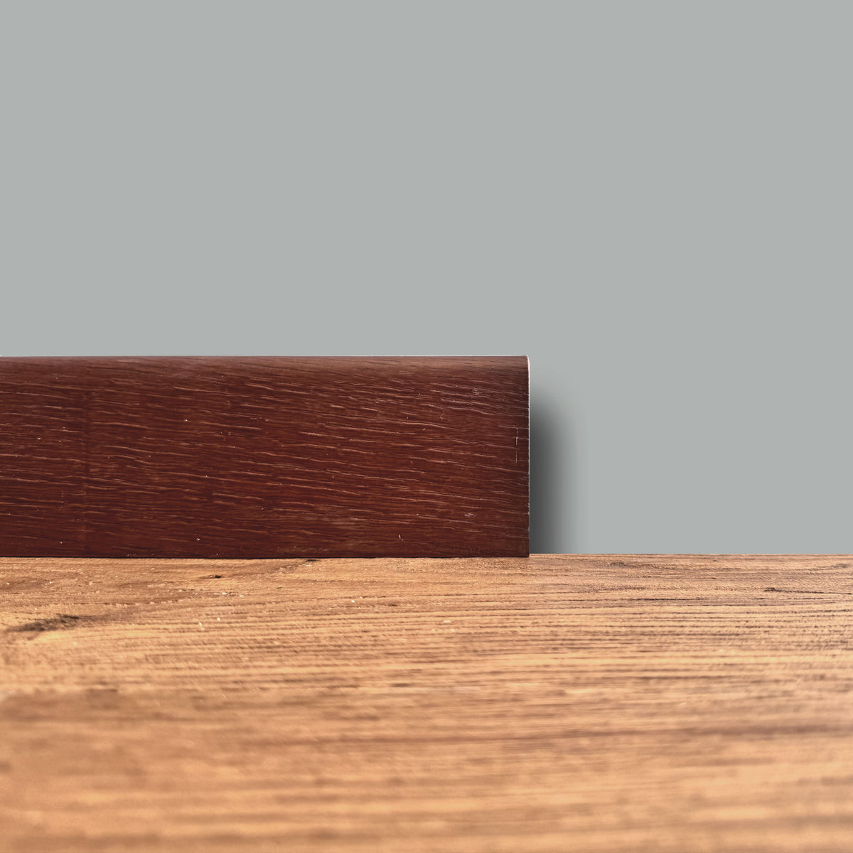 €2,49ml  ** FUORI TUTTO ** Lotti da 20ml di Battiscopa in legno multistrato impiall. ROVERE ANTICATO 70x10mm - Eternal Parquet